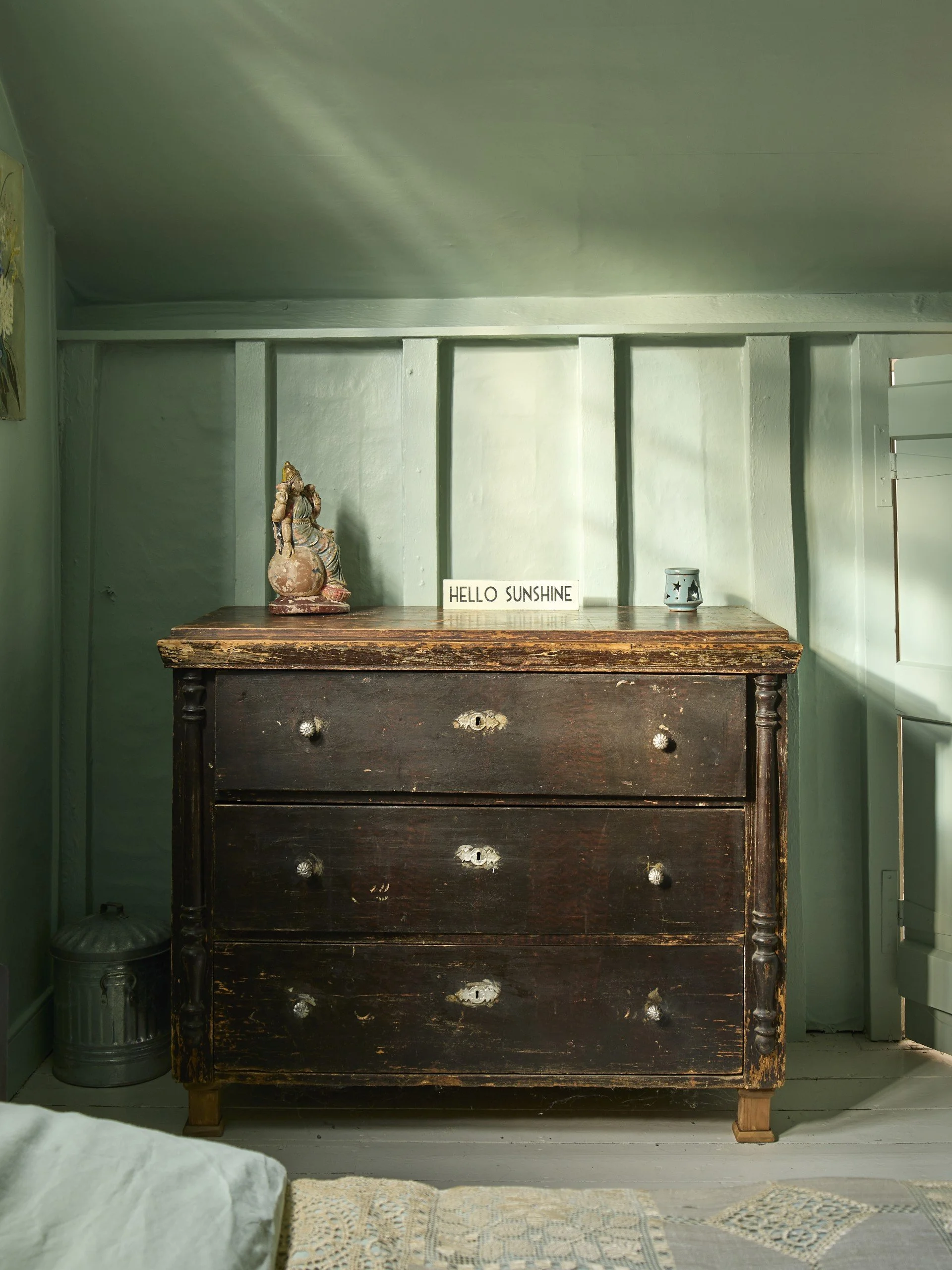 Pearl Lowe wooden chest 