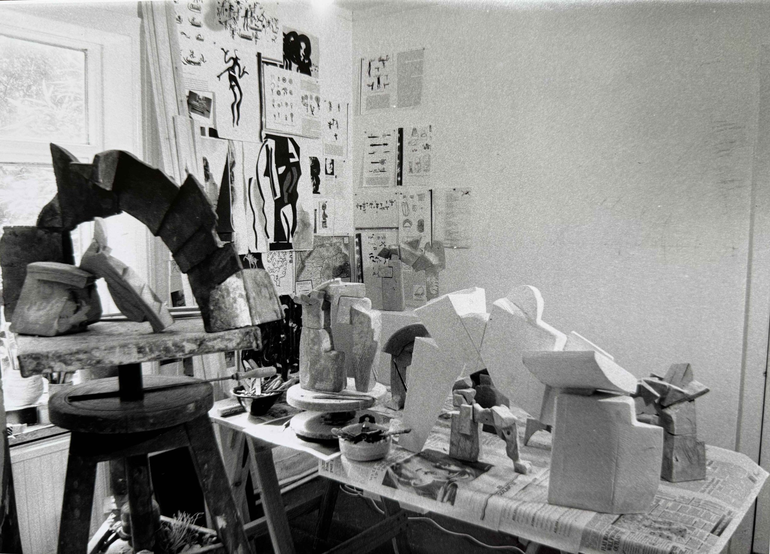 251015-select-interiors-featuring-the-michael-mason-collection-sculpture-ceramics-artists-studio (4).jpeg