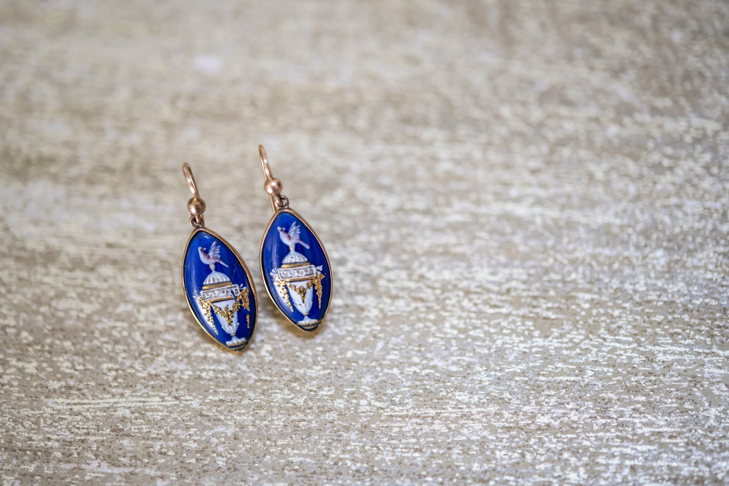 WEDNESDAY 10 JUNE AT 10:30AM
SILVER, WATCHES & JEWELLERY
View catalogue
