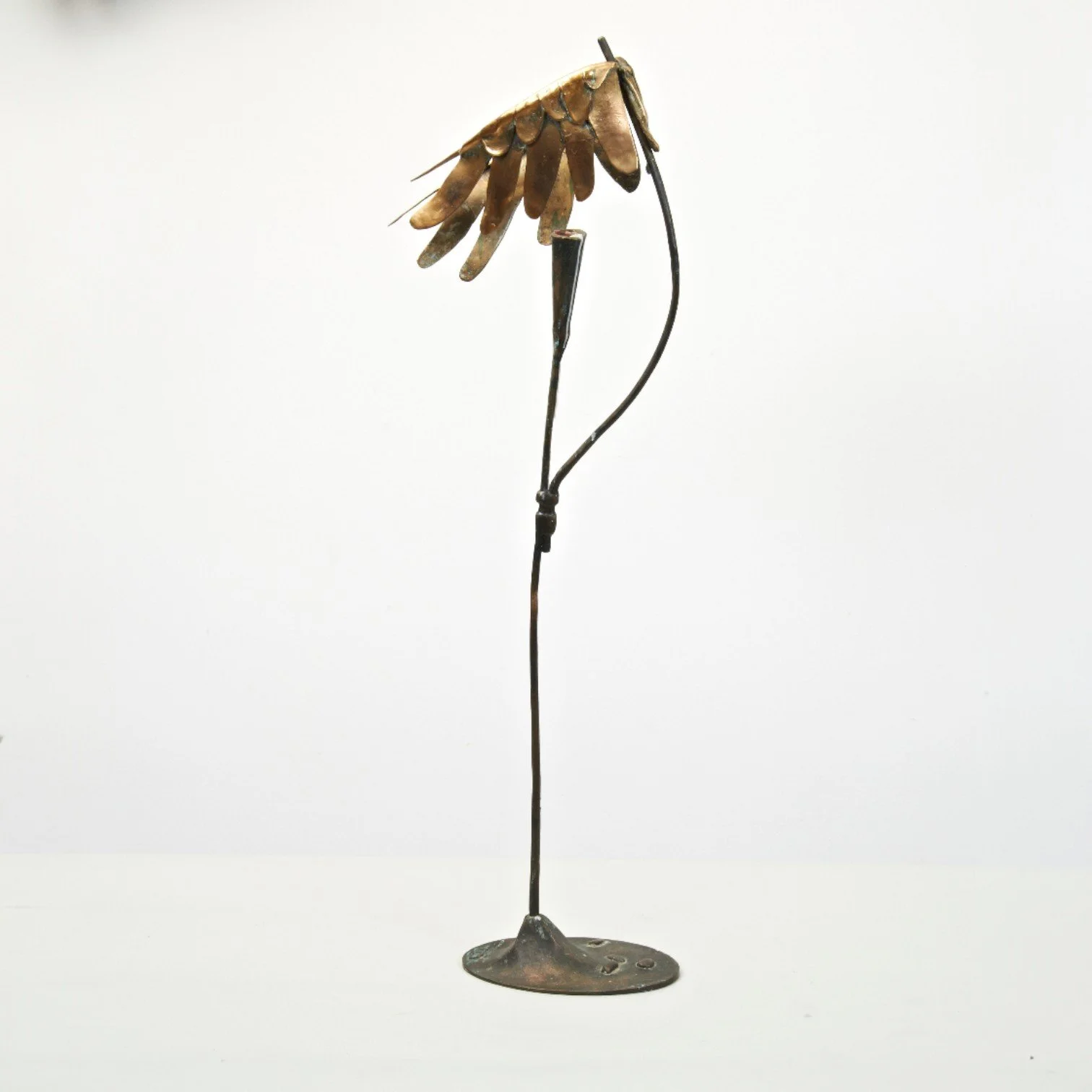 051225-winter-interiors-winged-light-object.jpg