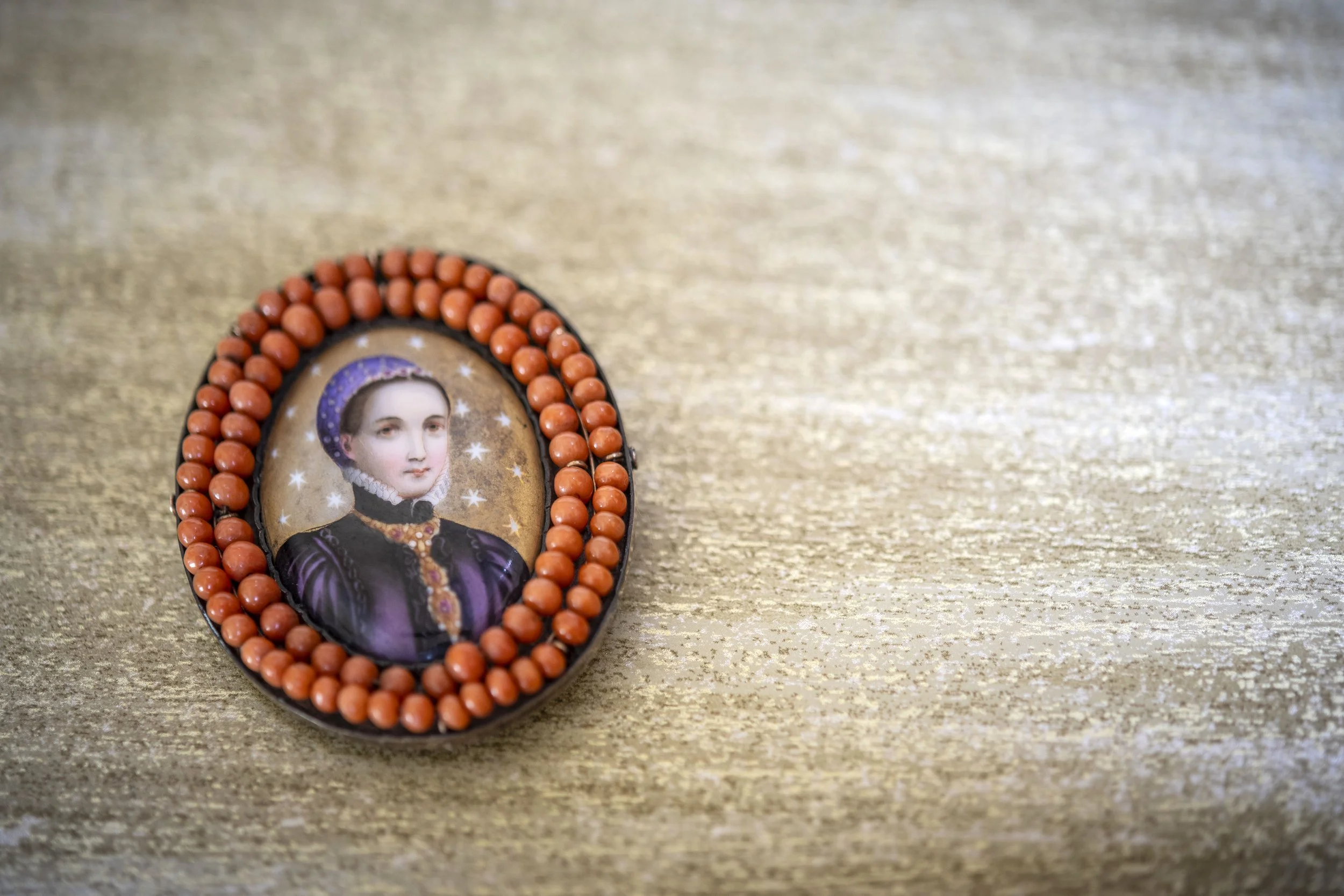 WEDNESDAY 10 JUNE AT 10:30AM
SILVER, WATCHES & JEWELLERY
View catalogue
