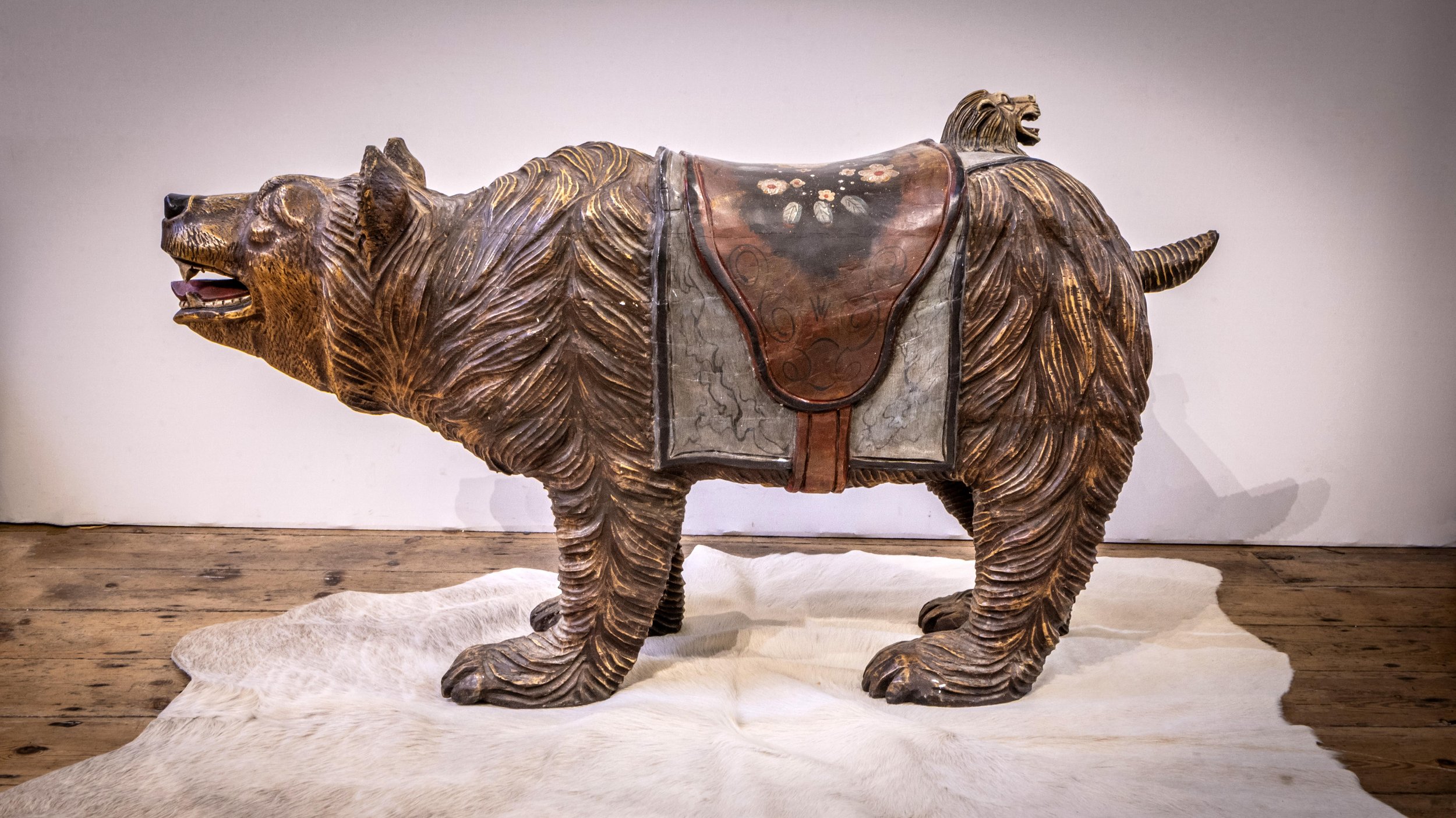 FRIDAY 23 JANUARY AT 9:30AM
SELECT INTERIORS
AN IMPRESSIVE CARVED BLACK FOREST BEAR, ESTIMATE: £1,500 - £1,800
Learn more