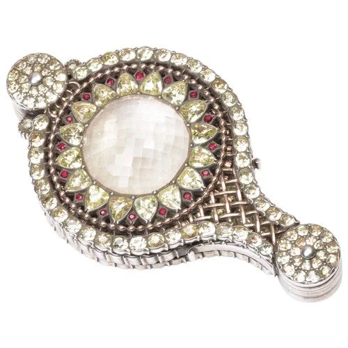 fine-jewellery-and-watches-jagoon-magnifying-glass-20230628-290.jfif