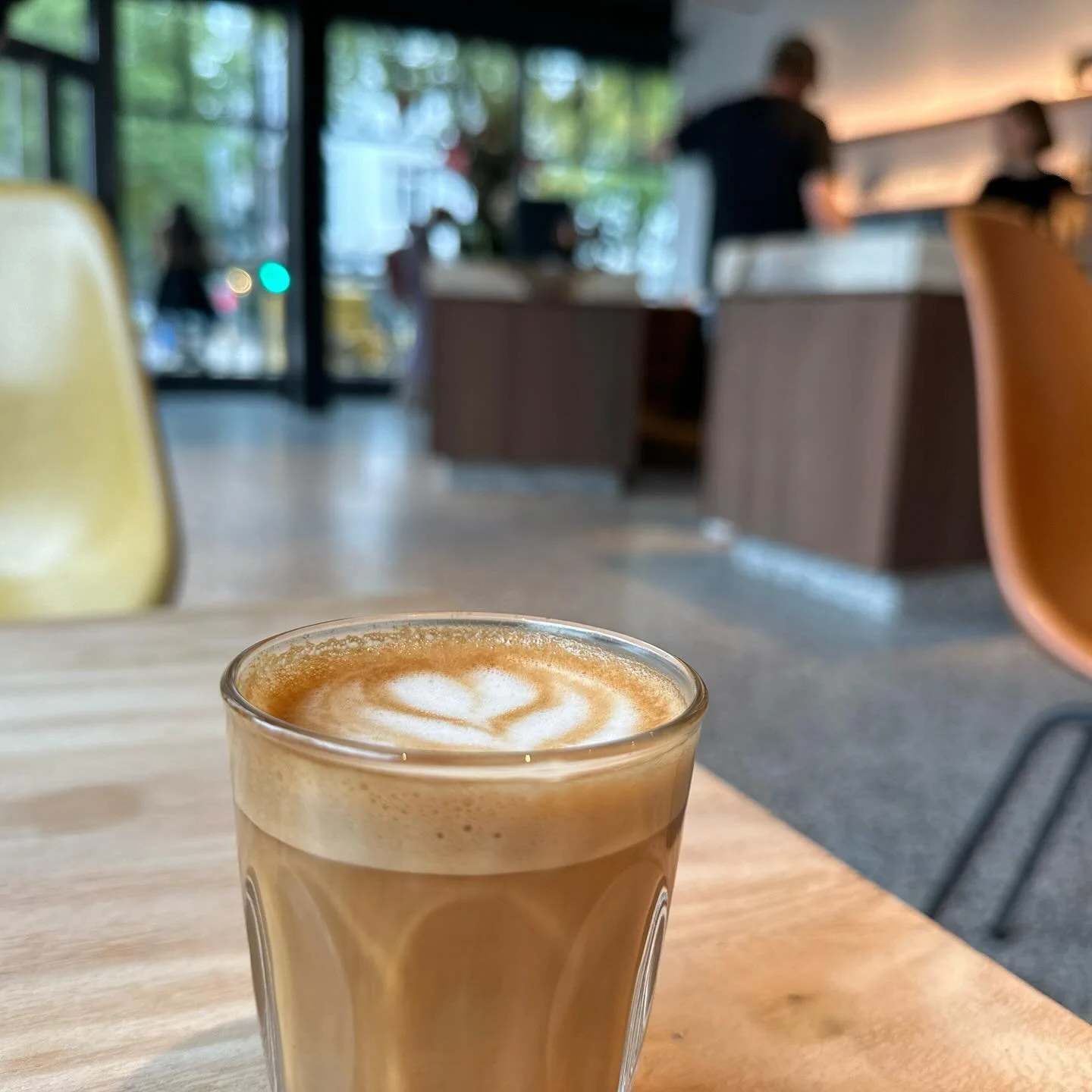 Jour Fixe im @jourfixecoffee 🤓 Ganz neuer Laden an der Hoheluftbr&uuml;cke. Sehr cool hier!