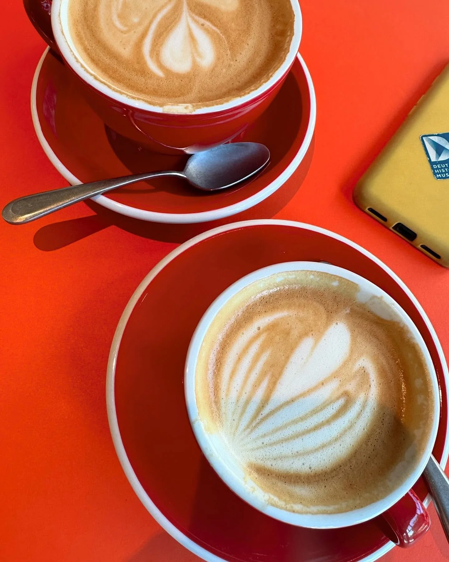 Good morning news: Unser Collection Feature ist live! Mit dem neuen Update k&ouml;nnt ihr eure wecommendations in Collections sortieren und die Collections mit Freunden teilen. 💛 @jourfixecoffee