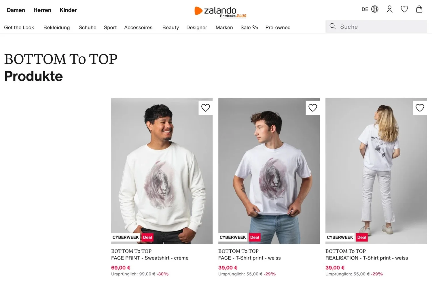 Webseite z.B. Zalando mit Produkten: Männer- und Frauen-T-Shirts mit demselben Druck, jeweils im Angebot, im Grau- und Weißton, mit Preisen und Rabattangaben.