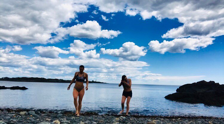 🥶 Benefits of Cold Water Therapy ☃️ 
-Enhances immune system
-Increase in focus, energy, better mood
-Inhibits many inflammatory pathways
-Improves integrity of blood brain barrier 
- Decrease pain to injury
-Increases white blood cell count
-Conver