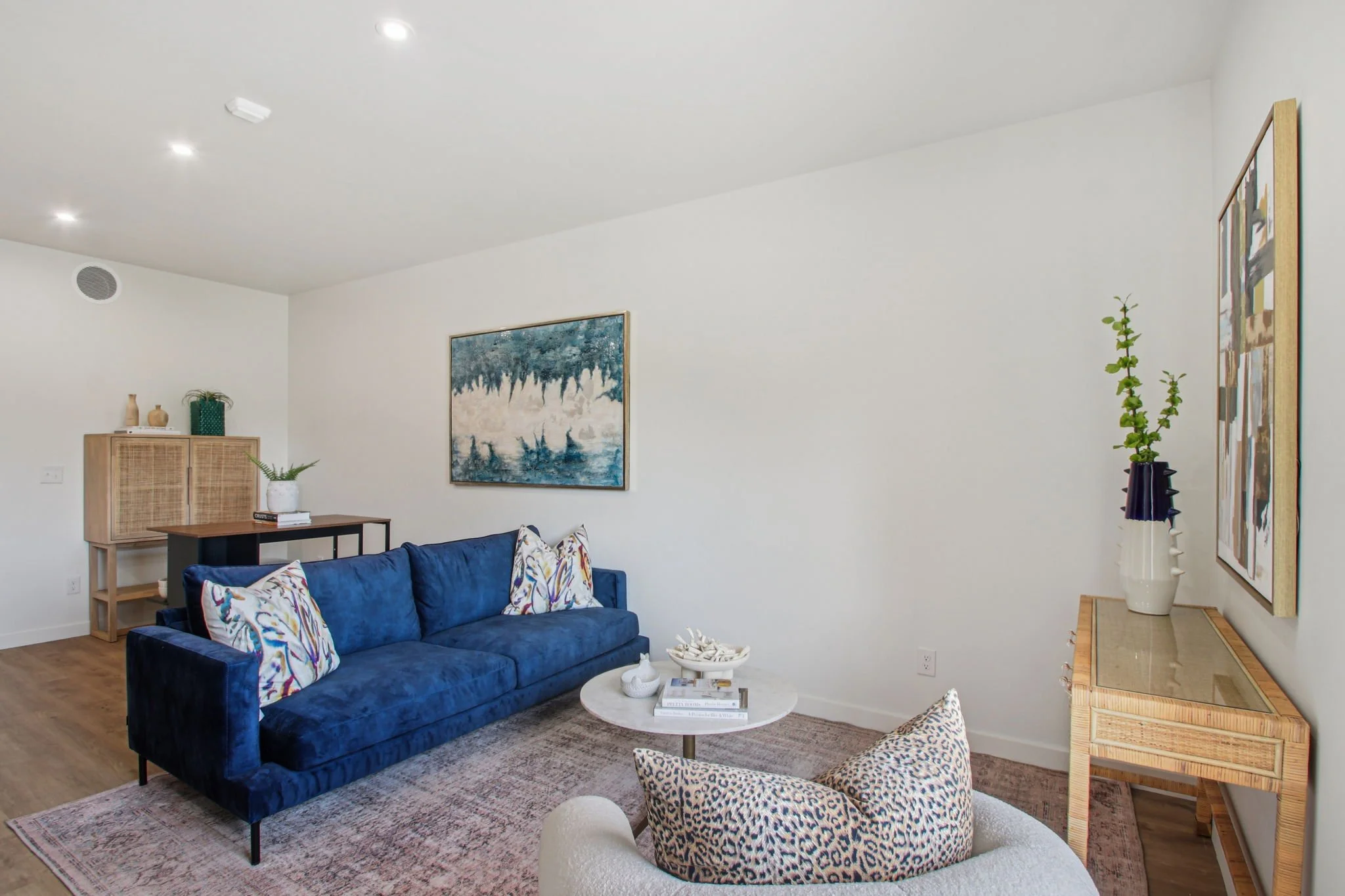 Copy of 32-web-or-mls-unit 2B-002.jpg