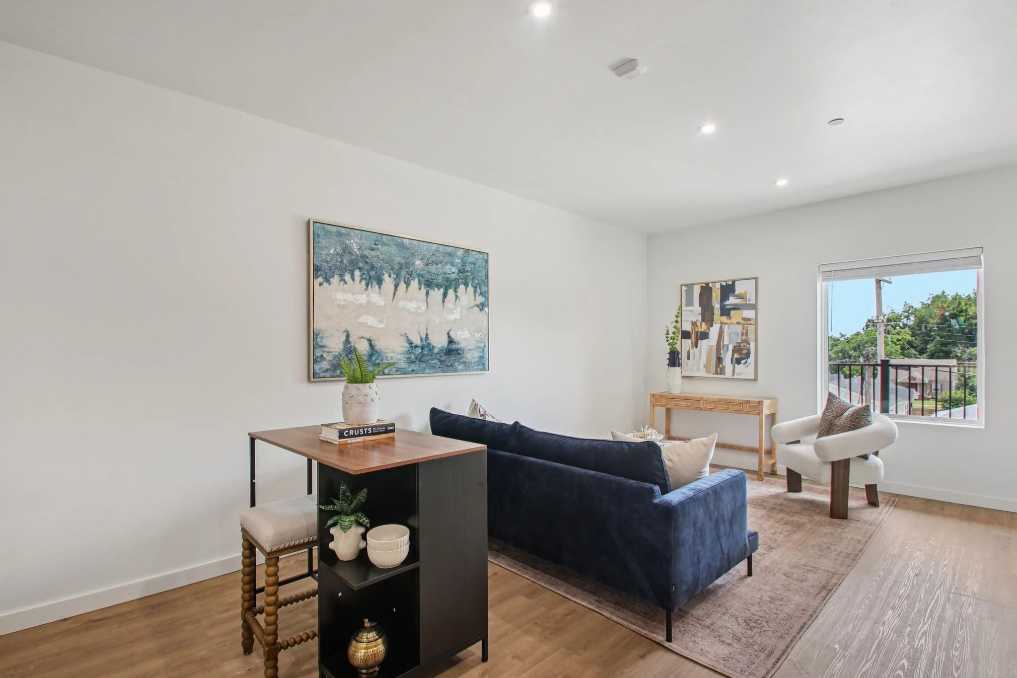 Copy of 35-web-or-mls-unit 2B-005.jpg