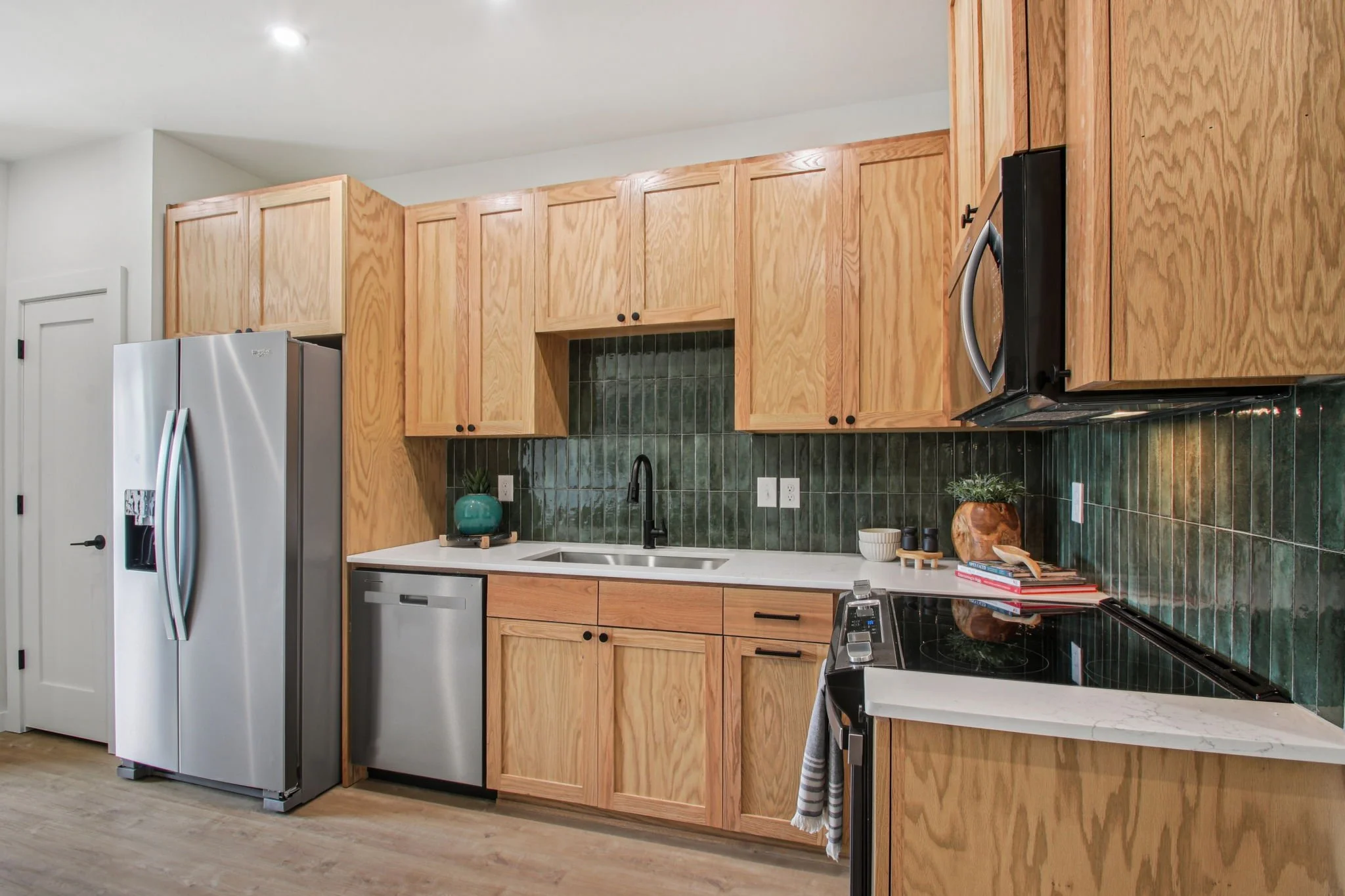 Copy of 36-web-or-mls-unit 2B-006.jpg