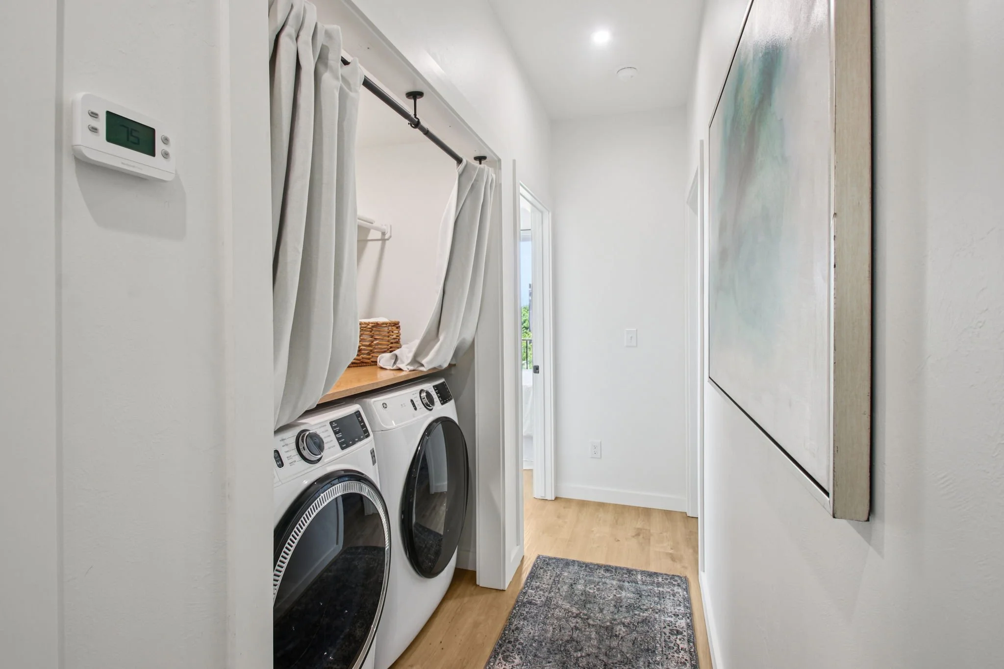 Copy of 20-web-or-mls-unit 2A-020.jpg