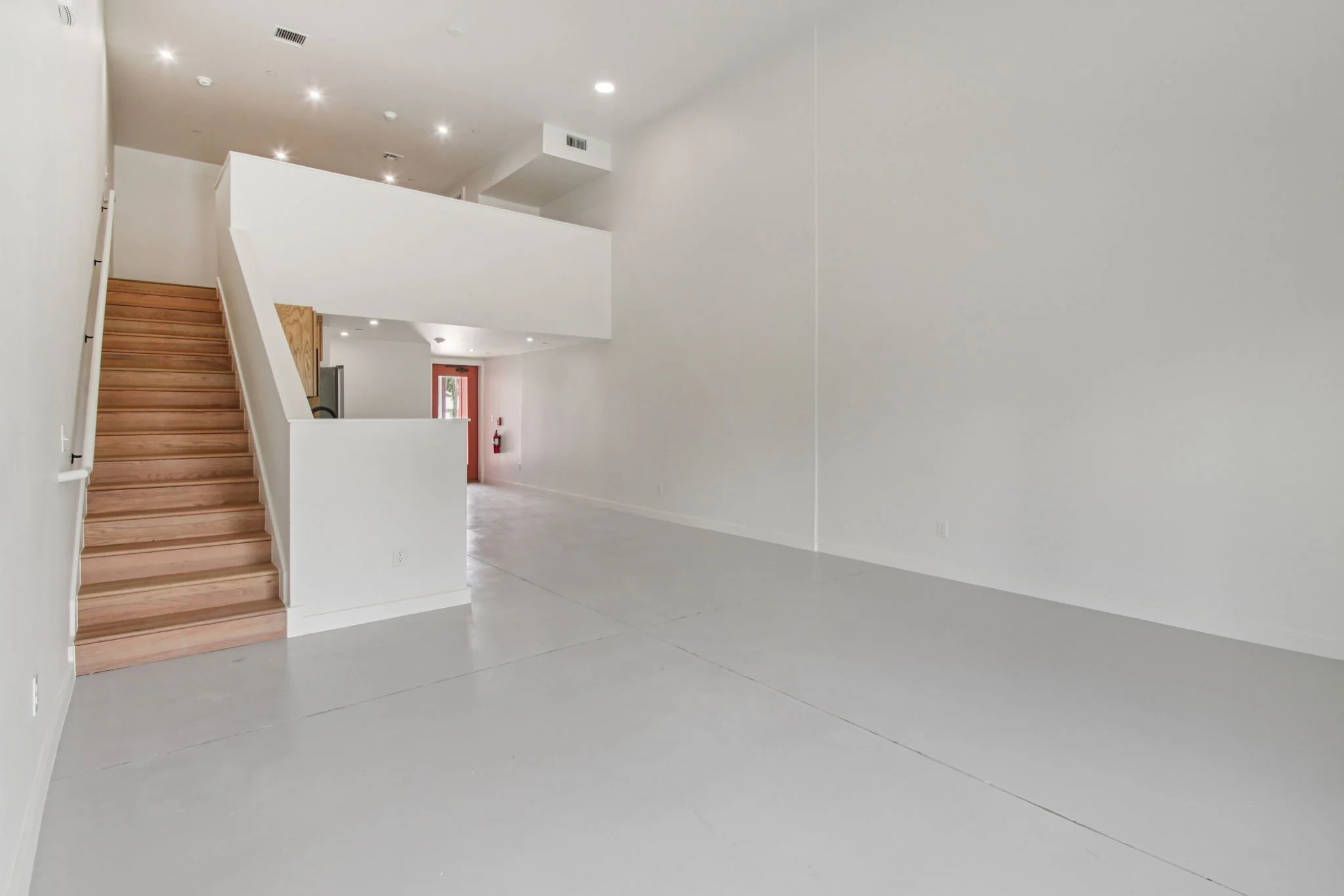 Copy of 48-web-or-mls-unit 1E-005.jpg