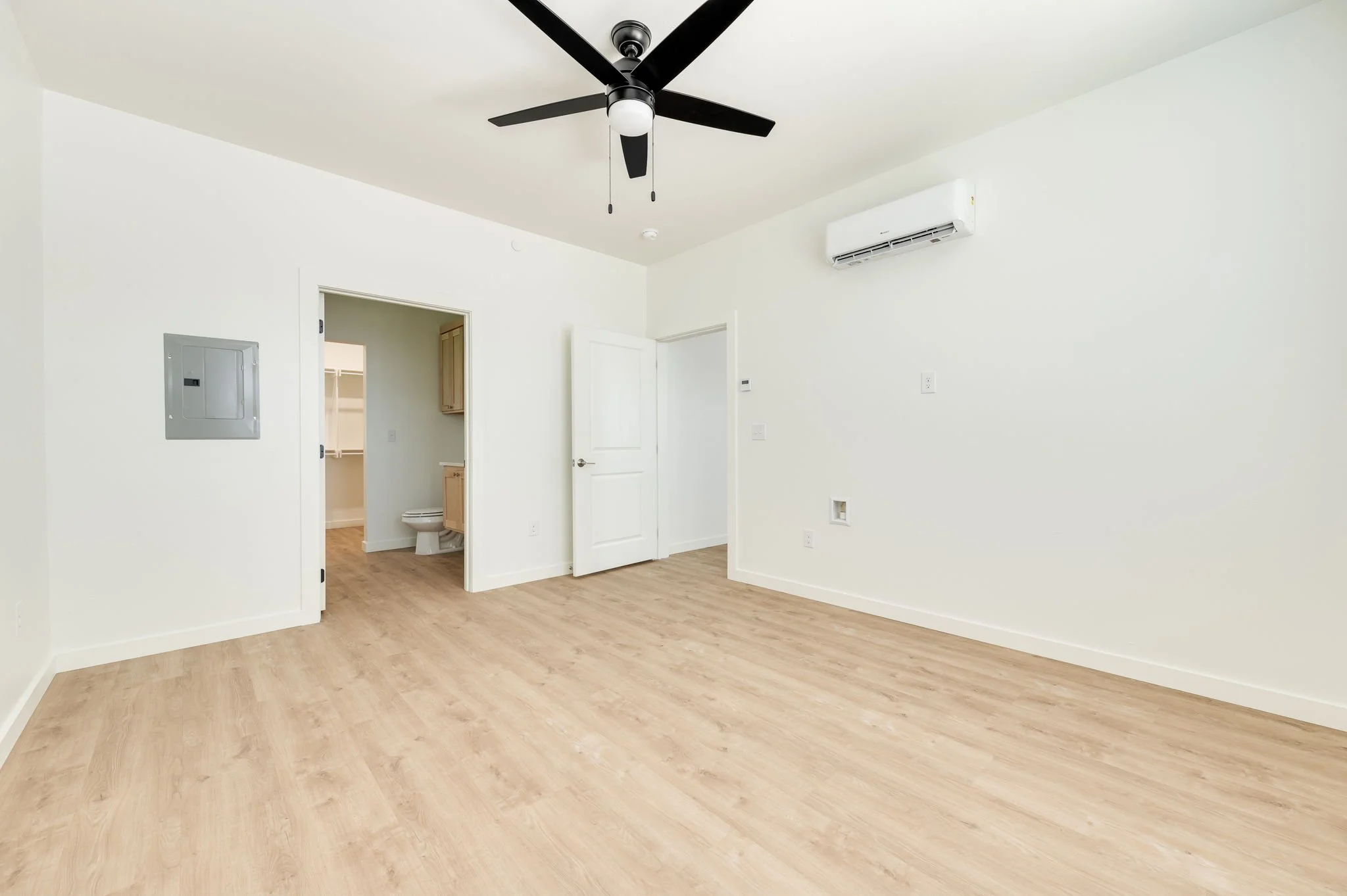 83-1625 NW 12th St, OKC-081.jpg