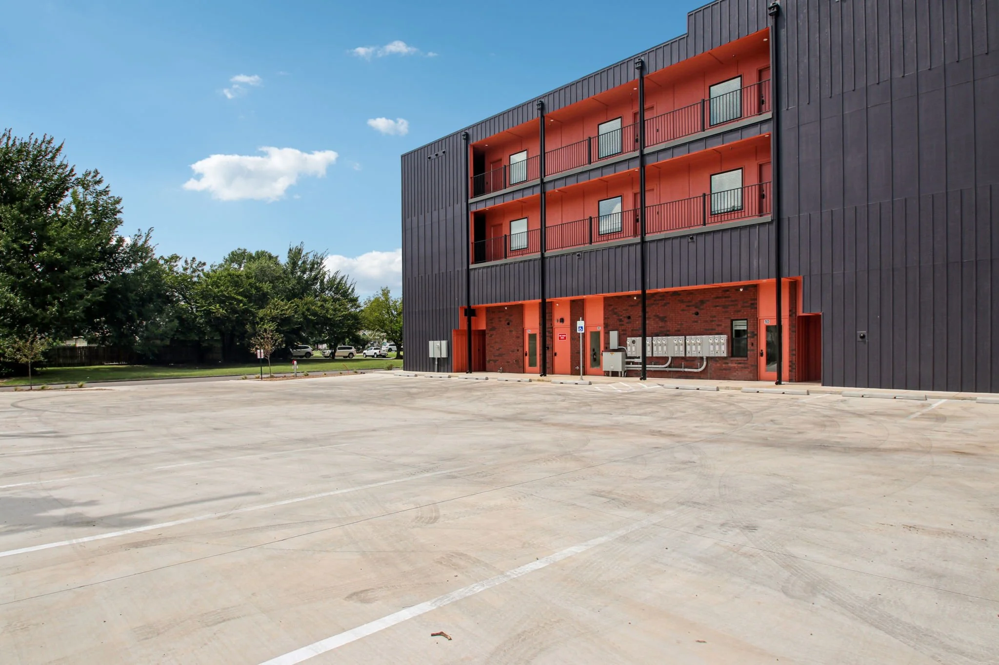 2-web-or-mls-unit 2A-002.jpg