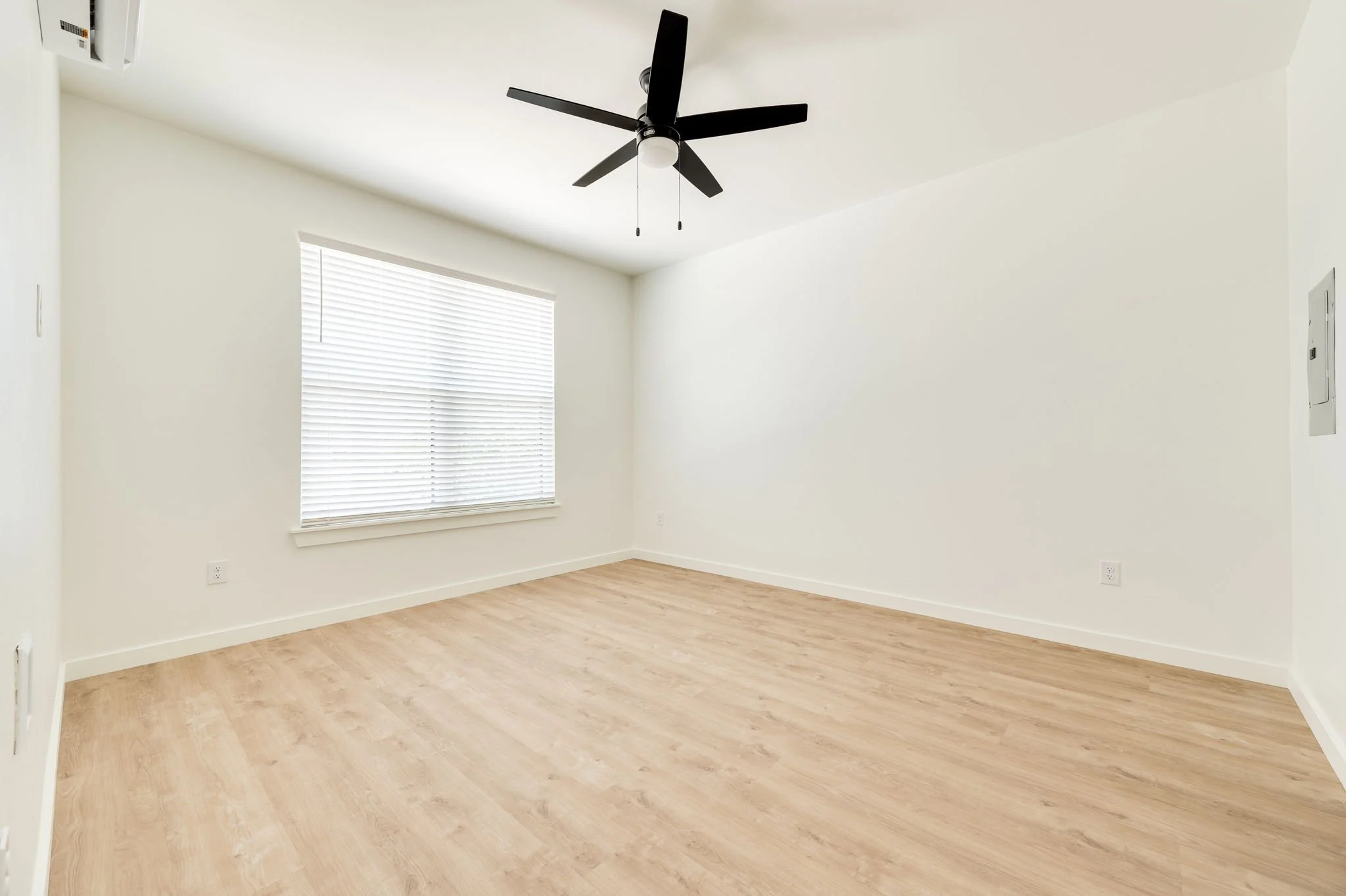 82-1625 NW 12th St, OKC-080.jpg