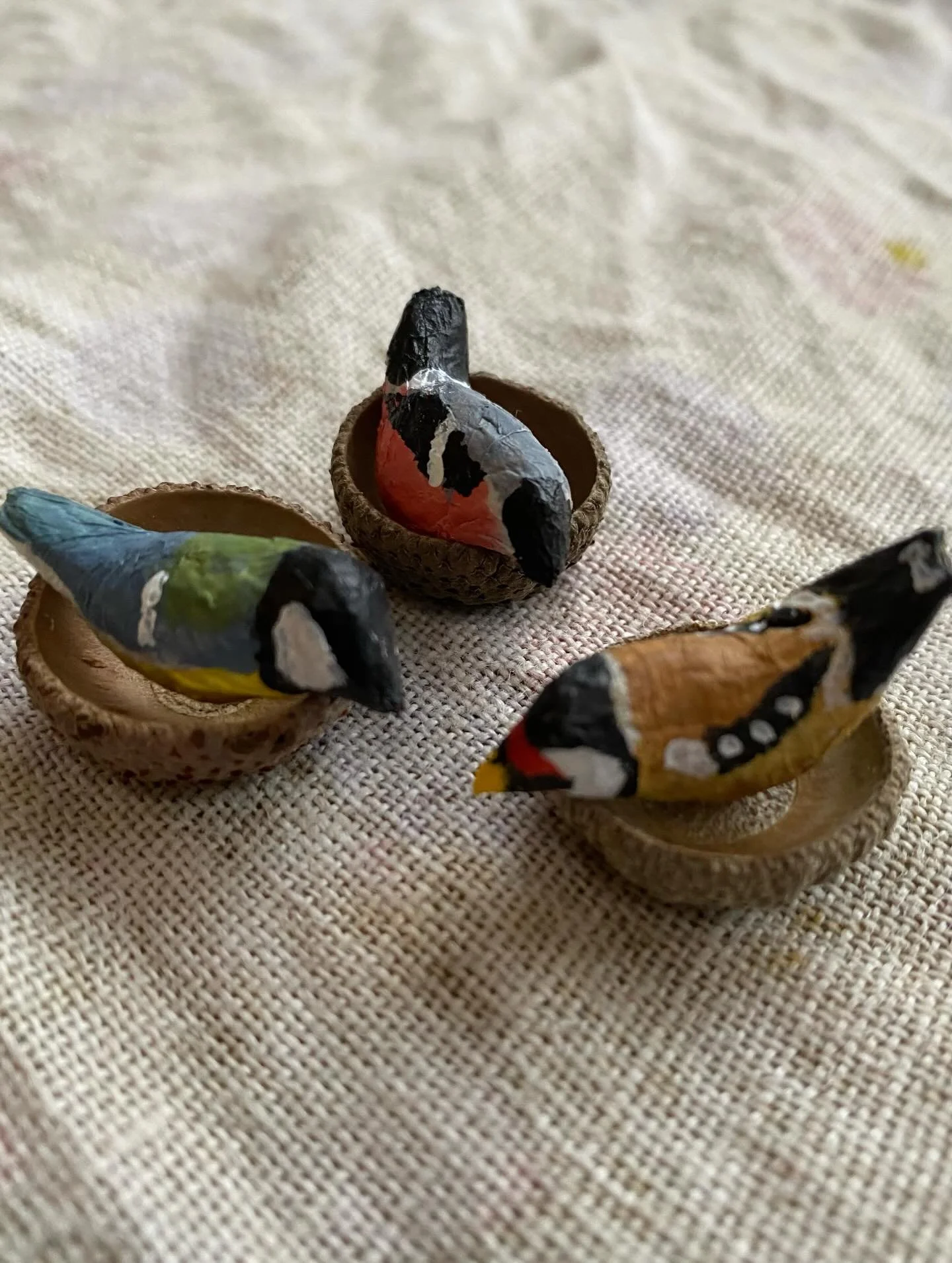 I&rsquo;m busy working on baskets and willowy bits for Wild Winter Fayre, sustainable crafts @paddockartstudios this coming weekend Friday 5th 4-6pm and 6th,7th December 10-4pm alongside @hedgesparrowcrafts @thestealthyrabbit @guystevensstonesculptur