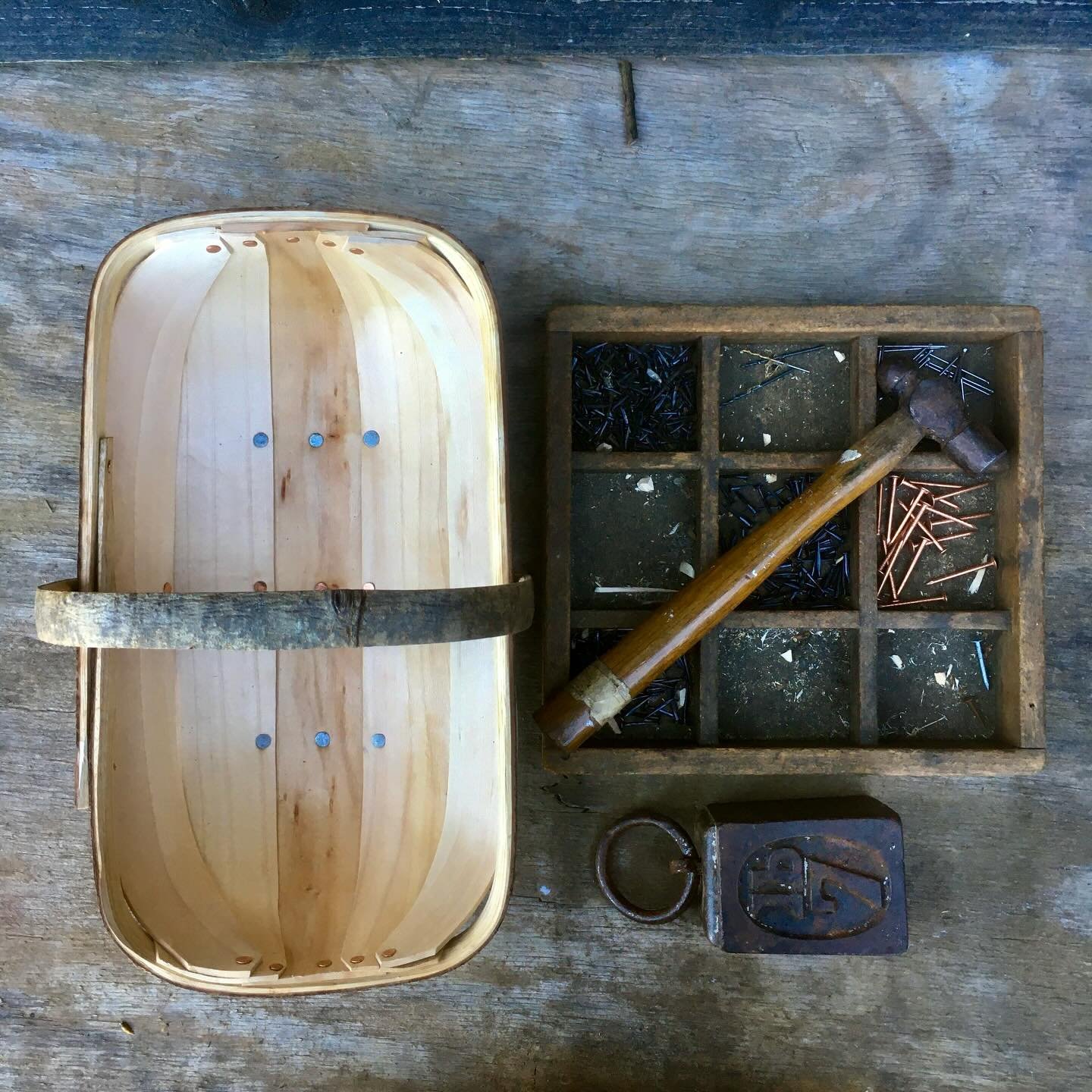 There is one place left on the Sussex Trug course @the_old_kennels in beautiful Devon. Learn the skills required to make this traditional frame basket crafted from sweet chestnut and willow. Two days spent cleaving and shaving wood using traditional 