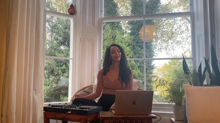 R&amp;B + smooth Amapiano grooves to soothe the soul ✨

Recorded this on a rainy day and it lifted my spirits big time. Music will do that. 
Wanting to get more consistent with recording mixes so I can share all the music that brings me joy. So here 