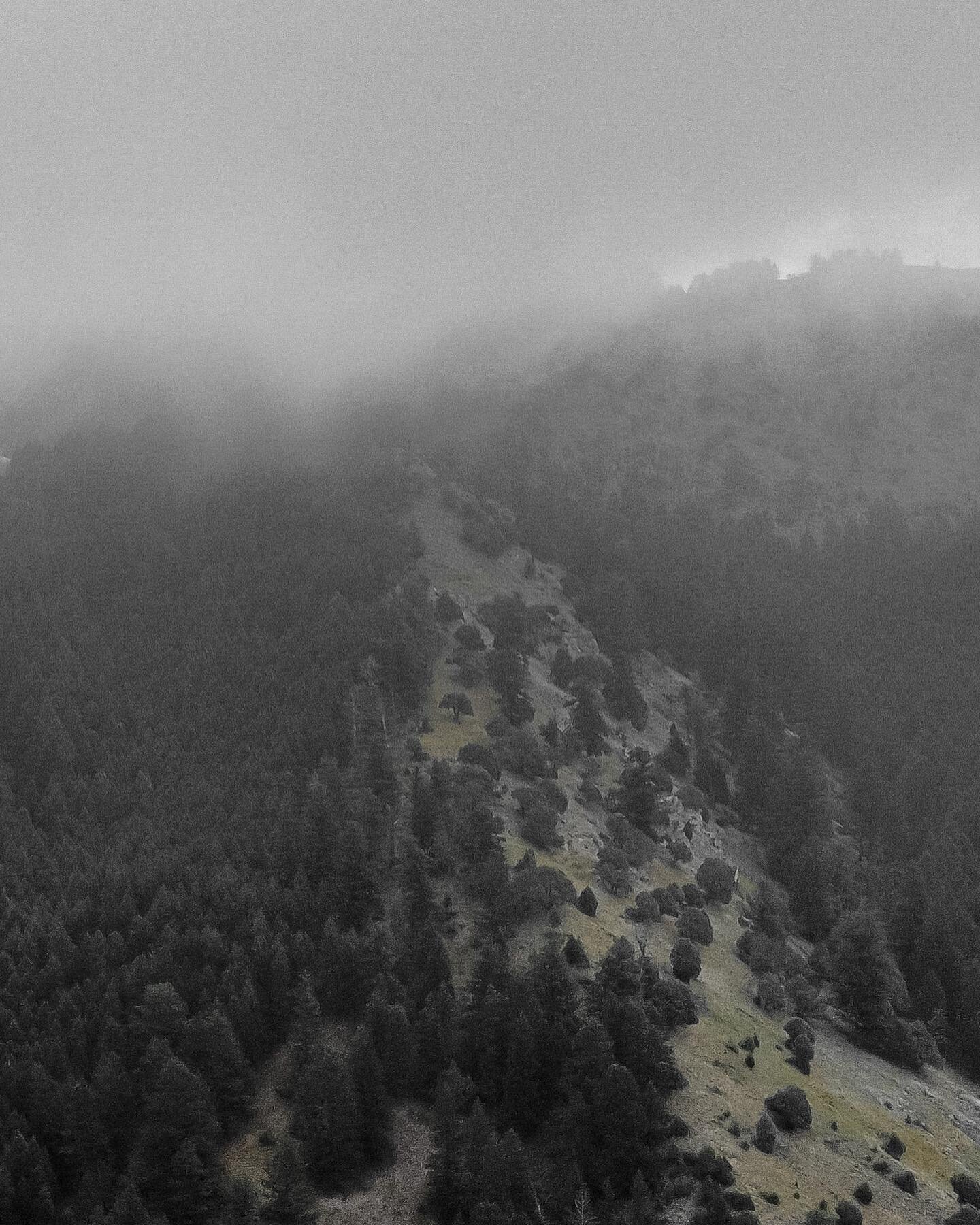 Wow. I love it when the clouds are like this. #ariel #dji #photo #mountains #d&eacute;color&eacute;preset #landscapephotography