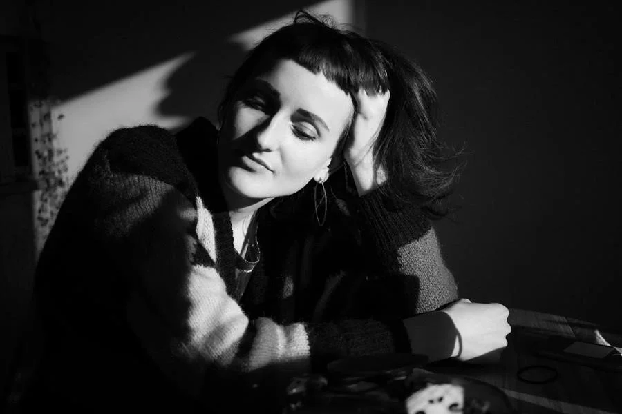 Johanna Burnheart shares new single ‘Ems’