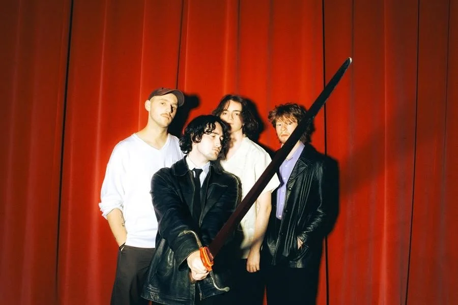 Courting Share New Single ‘Throw‘