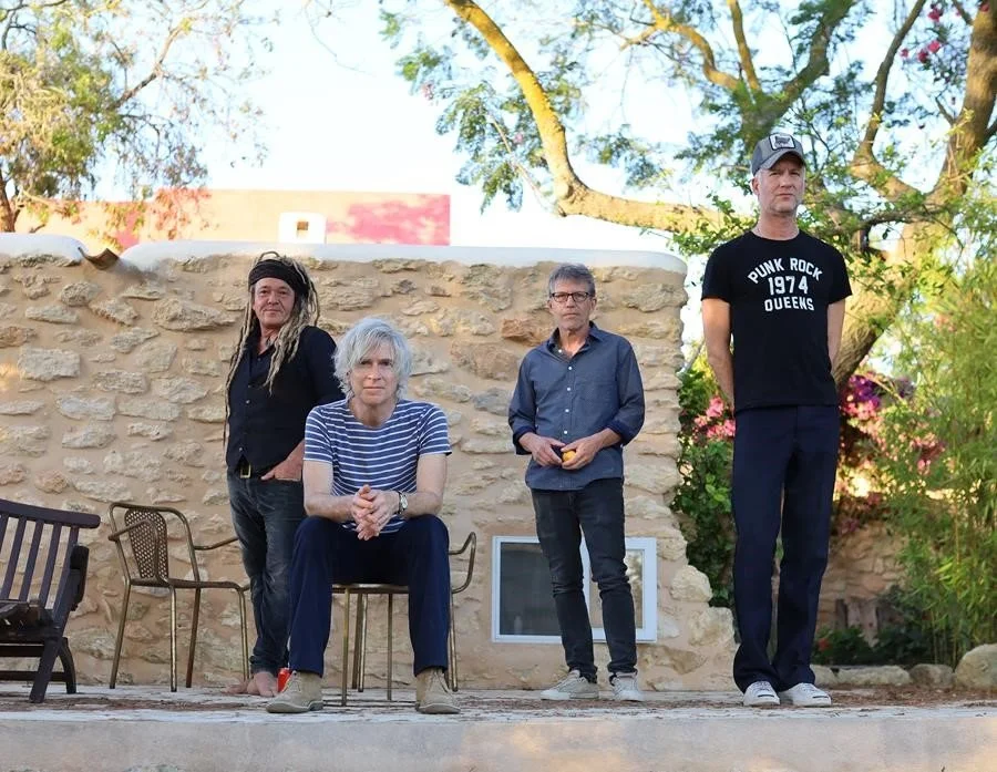 Nada Surf share&nbsp;first single ‘In Front Of Me Now’