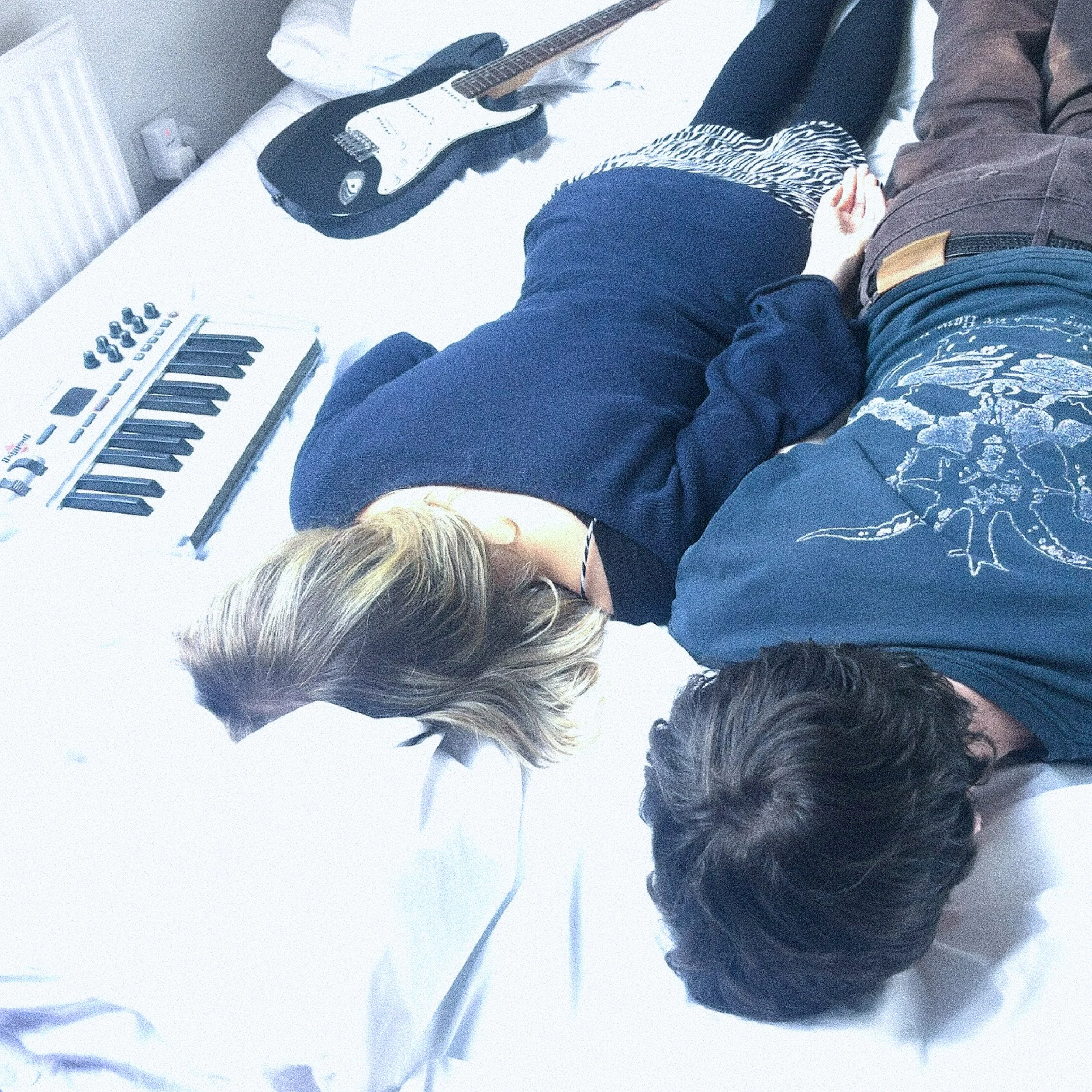 Cambridge duo The Healing Power Of Horses share ‘i wait, i sink’