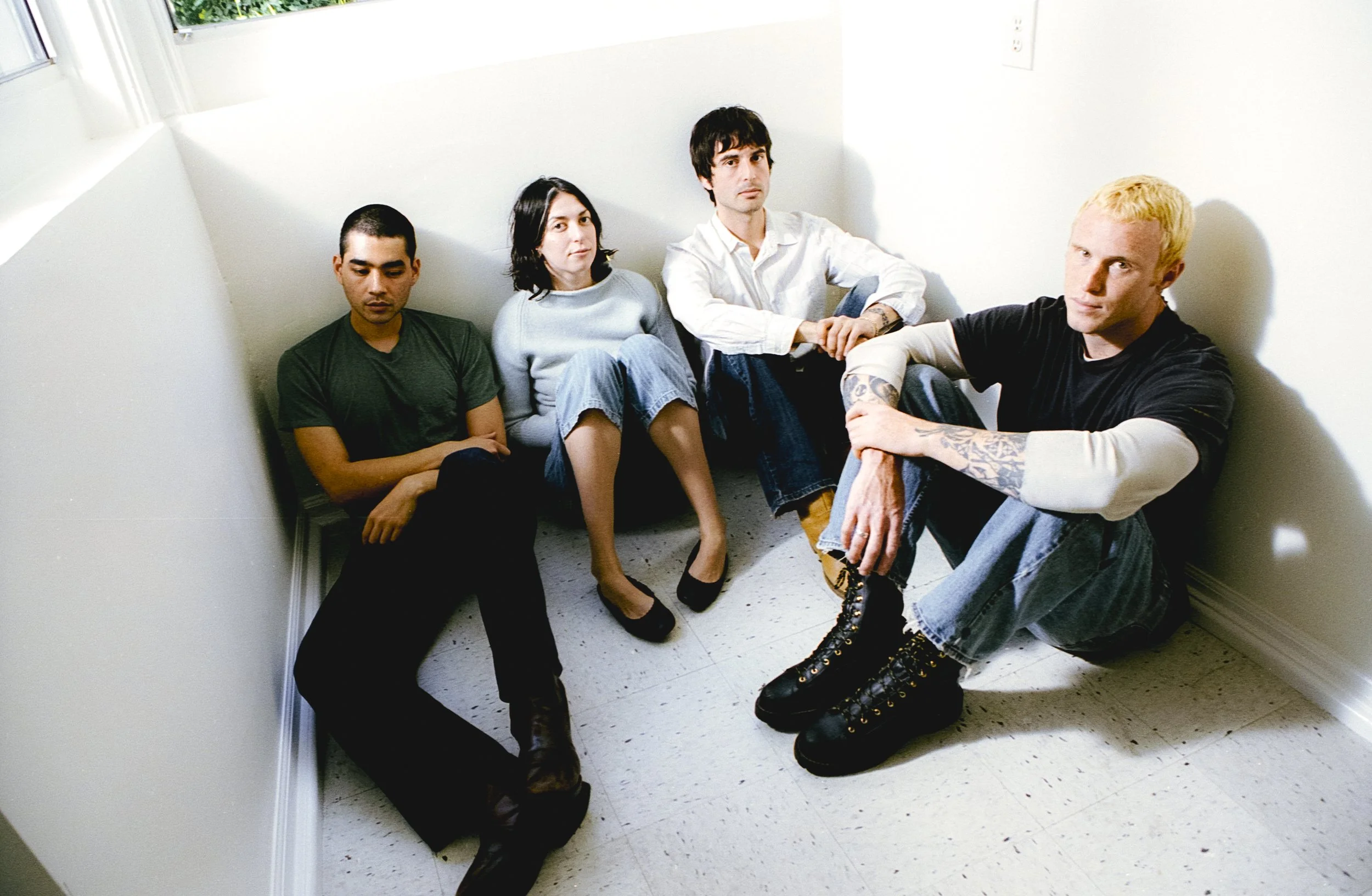 Jawdropped announce debut album&nbsp;Secret To Spare&nbsp;and share new single 'Split Lip'