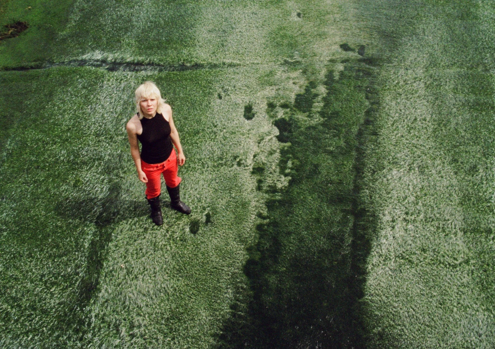 otta shares new single ‘MEZZANINE’