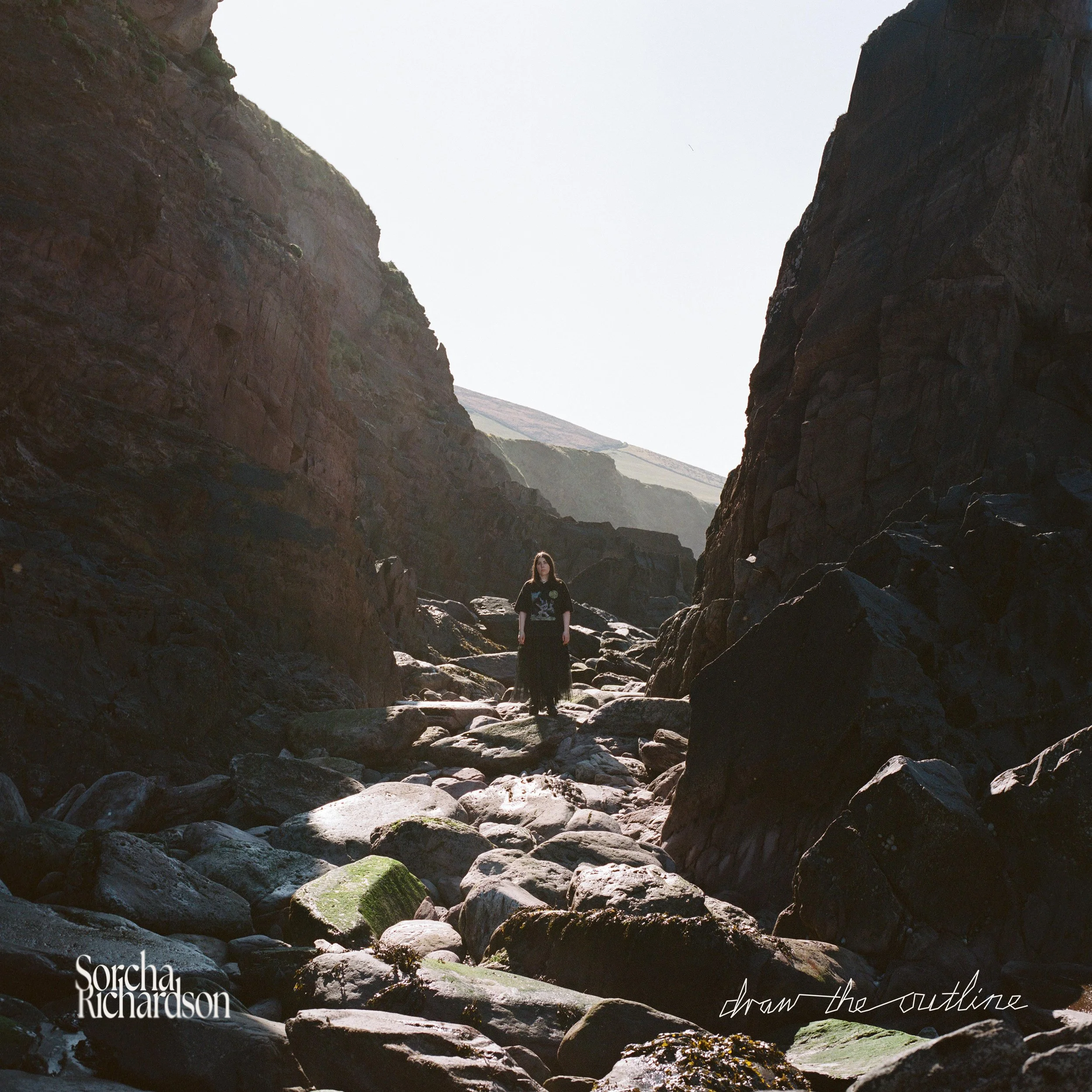 Sorcha Richardson releases new album ‘Draw The Outline’&nbsp;on Faction Records