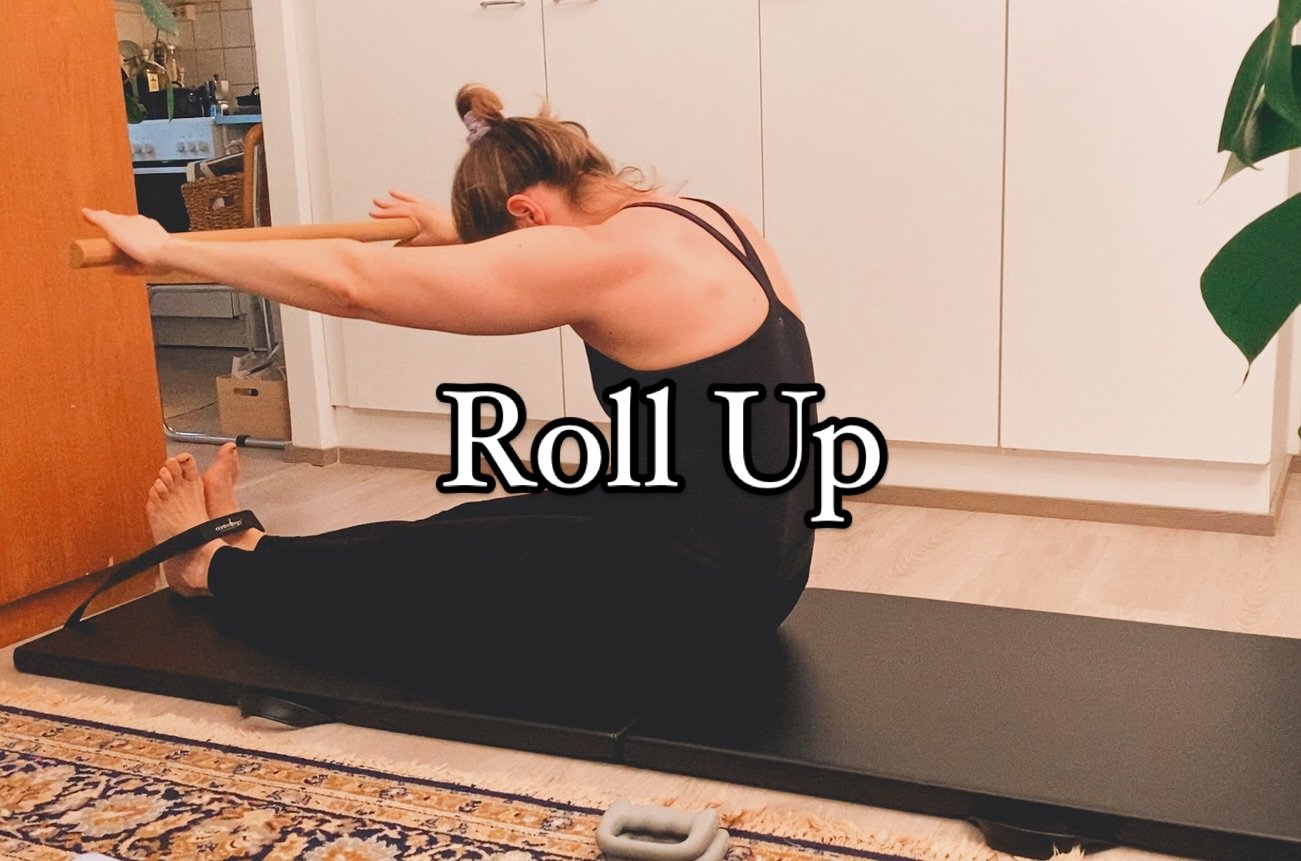🥰 Roll Up on liike joka saattaa jakaa mielipiteit&auml;. Monelle se on haastava ja siksi saattaa hieman tuskastuttaa, toisille se kuuluu suosikkeihin. Ja min&auml; v&auml;it&auml;n, ett&auml; liike joka antaa joka kerta jos ei enemm&auml;n, niin ain