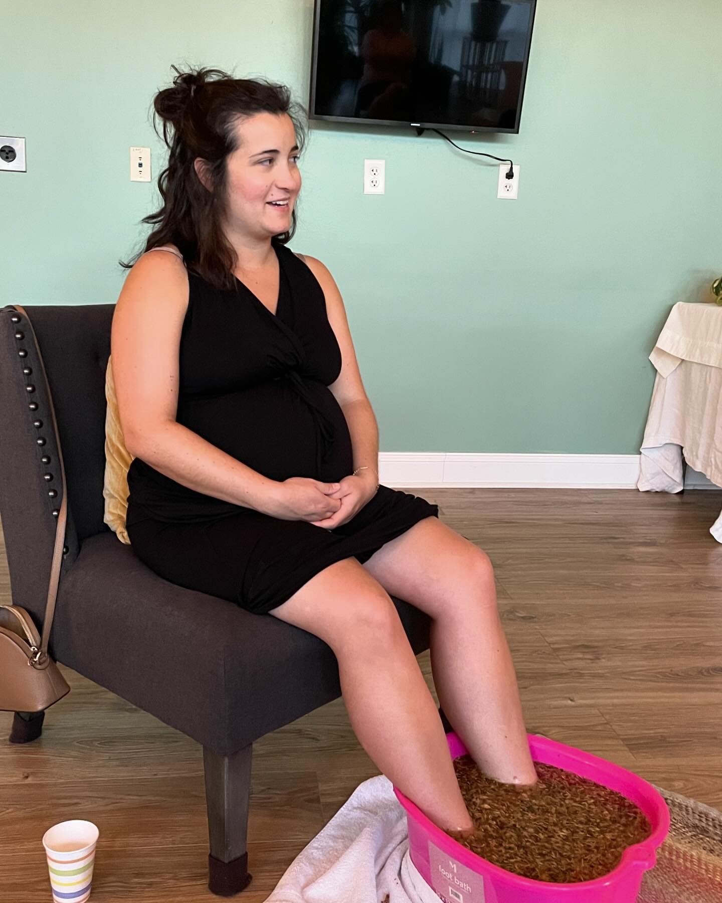 A mother&rsquo;s blessing&hellip;we came together to remind our sister and fellow doula of her strength, the memory her body will have to do this again and the hands that are holding her. 💕