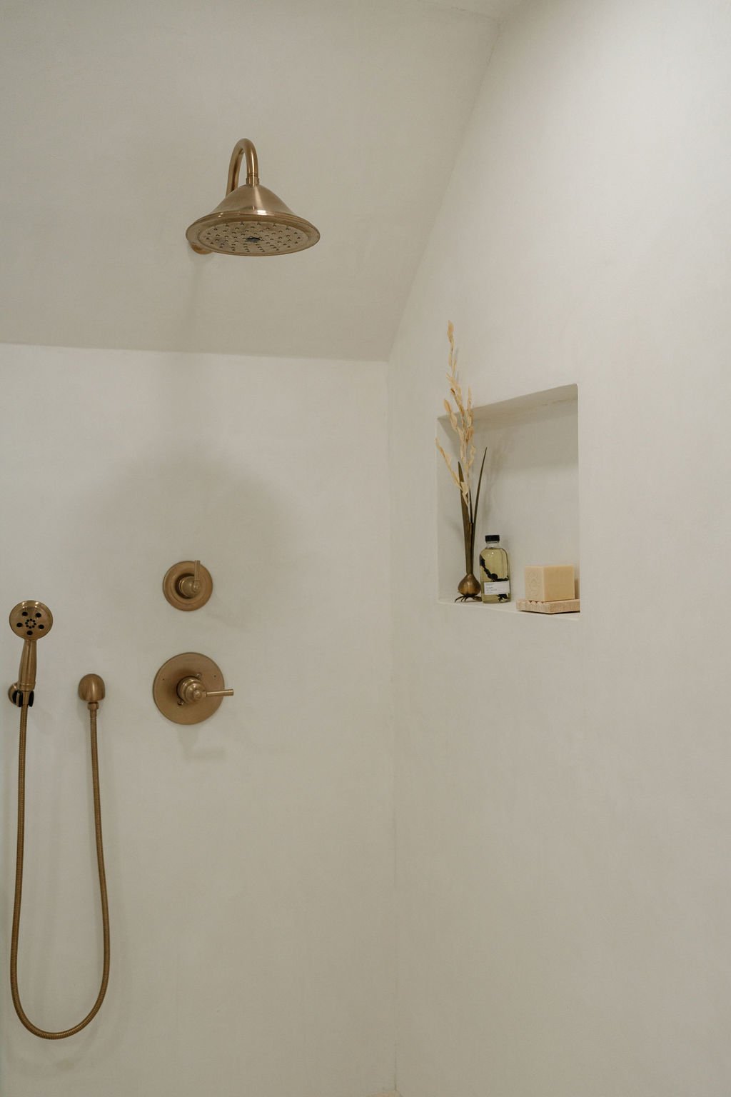 Krysta_Bathroom2024-15.jpg