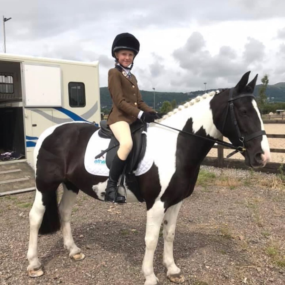 Love working with this gorgeous pair! @adventuresoflilyandrose Both of them listen and try their absolute best for each other &hearts;️ Super smart ponio, super smart riding 👏 #futurestars #equipilates #dressage #youngrider #worksmart #practicemakes