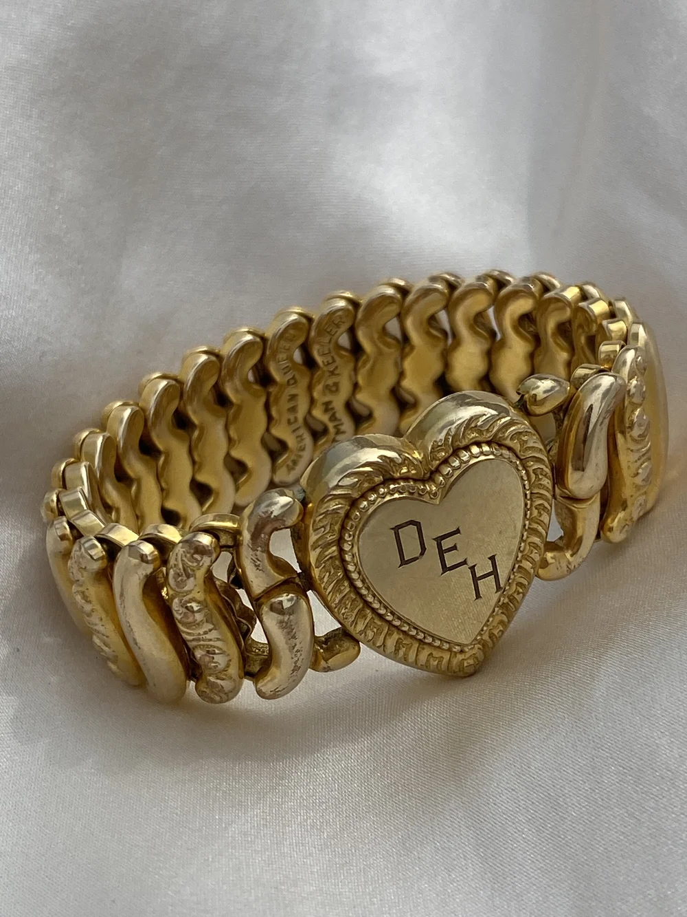 【VINTAGE HOLLYWOOD】Muse Heart Bracelet_VH2536BR001M Vintage gold heart rhinestone bracelet