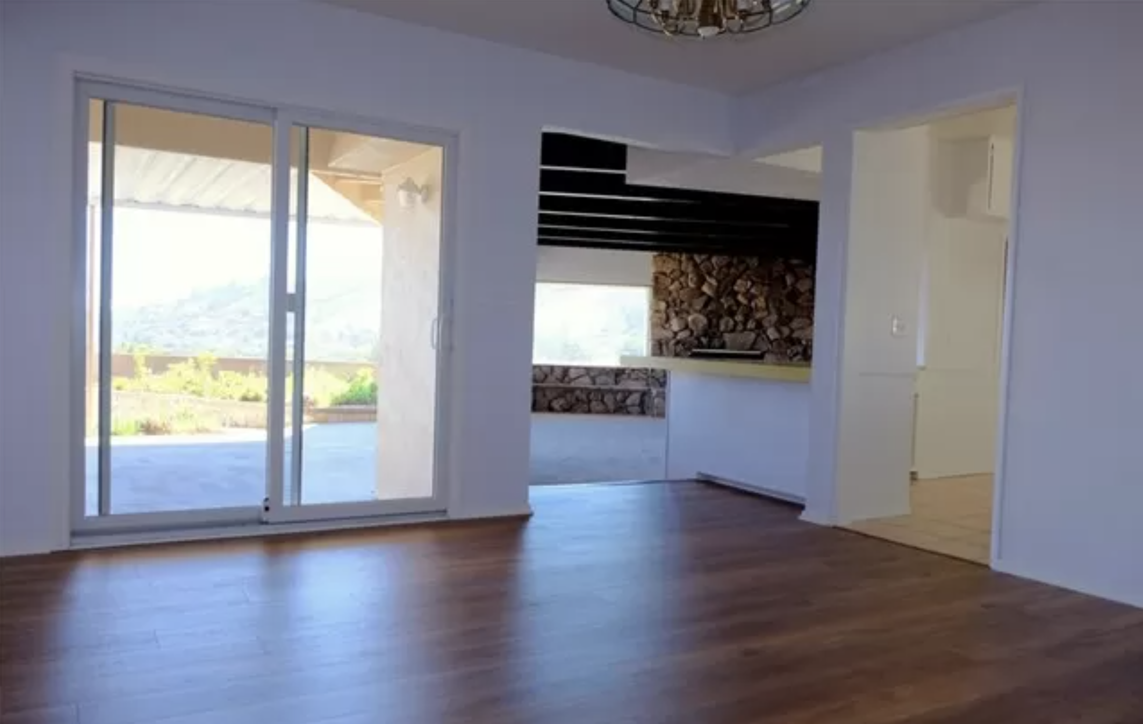 dining area before.png