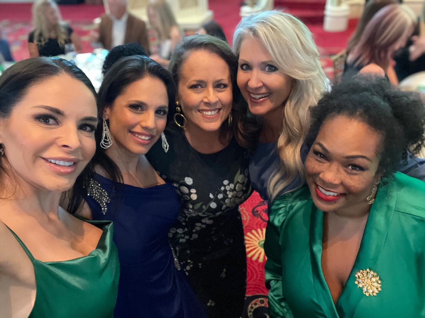 Besties are the best.💚

Thoroughly enjoyed every minute of the @girlscoutsnv Dessert Before Dinner gala last night. So good to see and embrace so many good people, and to celebrate some really amazing women in our community! 💚

#dessertbeforedinner