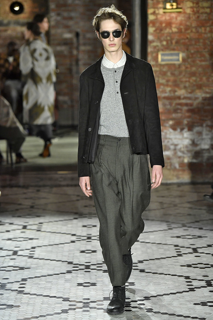 Look+10.jpg