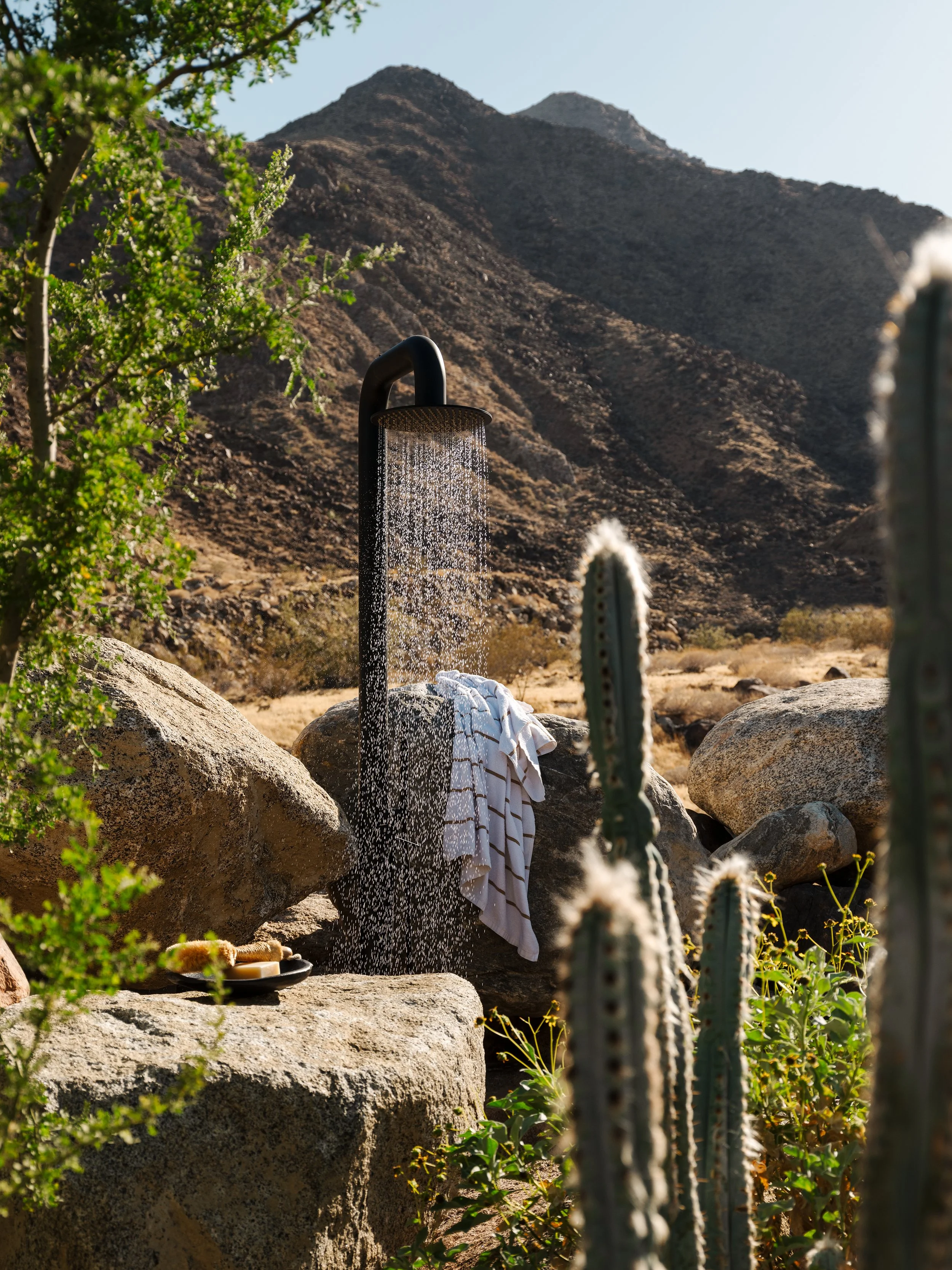 DP97 Outdoor Shower 2.jpg