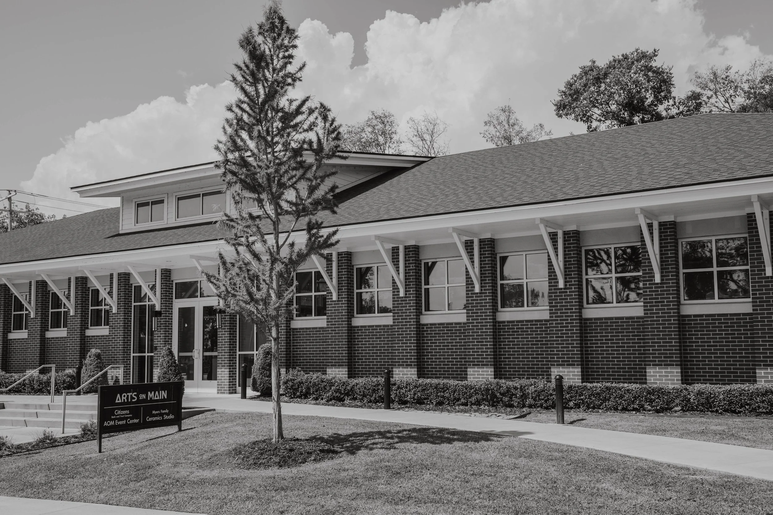 CITIZENS BANK & TRUST COMPANY AOM EVENT CENTER (left on entry) and the MYERS FAMILY CERAMICS STUDIO (right on entry), situated at the rear of the campus behind the Carole and Jim Williamson Building