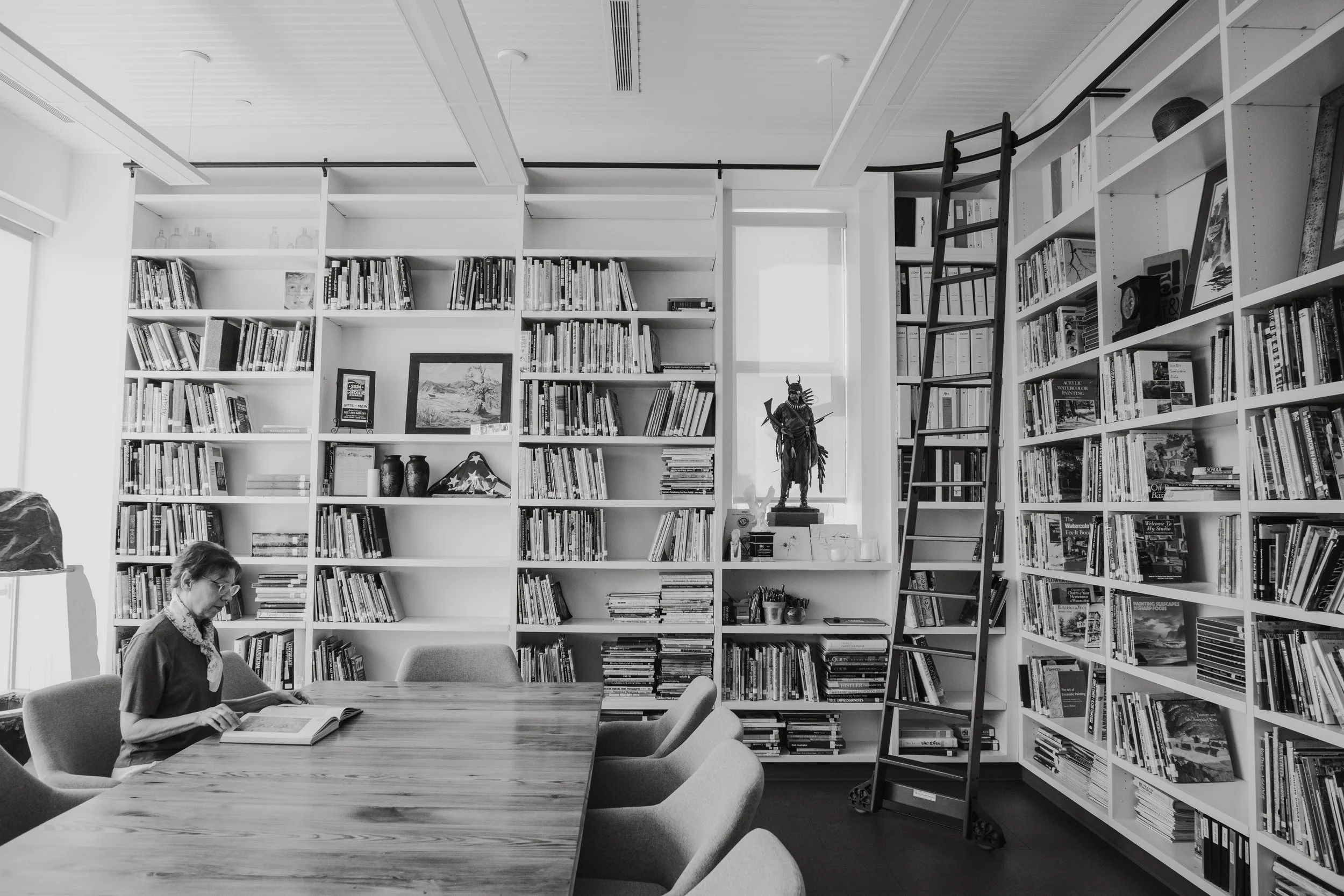 JANE OWEN & FOUNDATION BUILDERS LIBRARY (second floor)