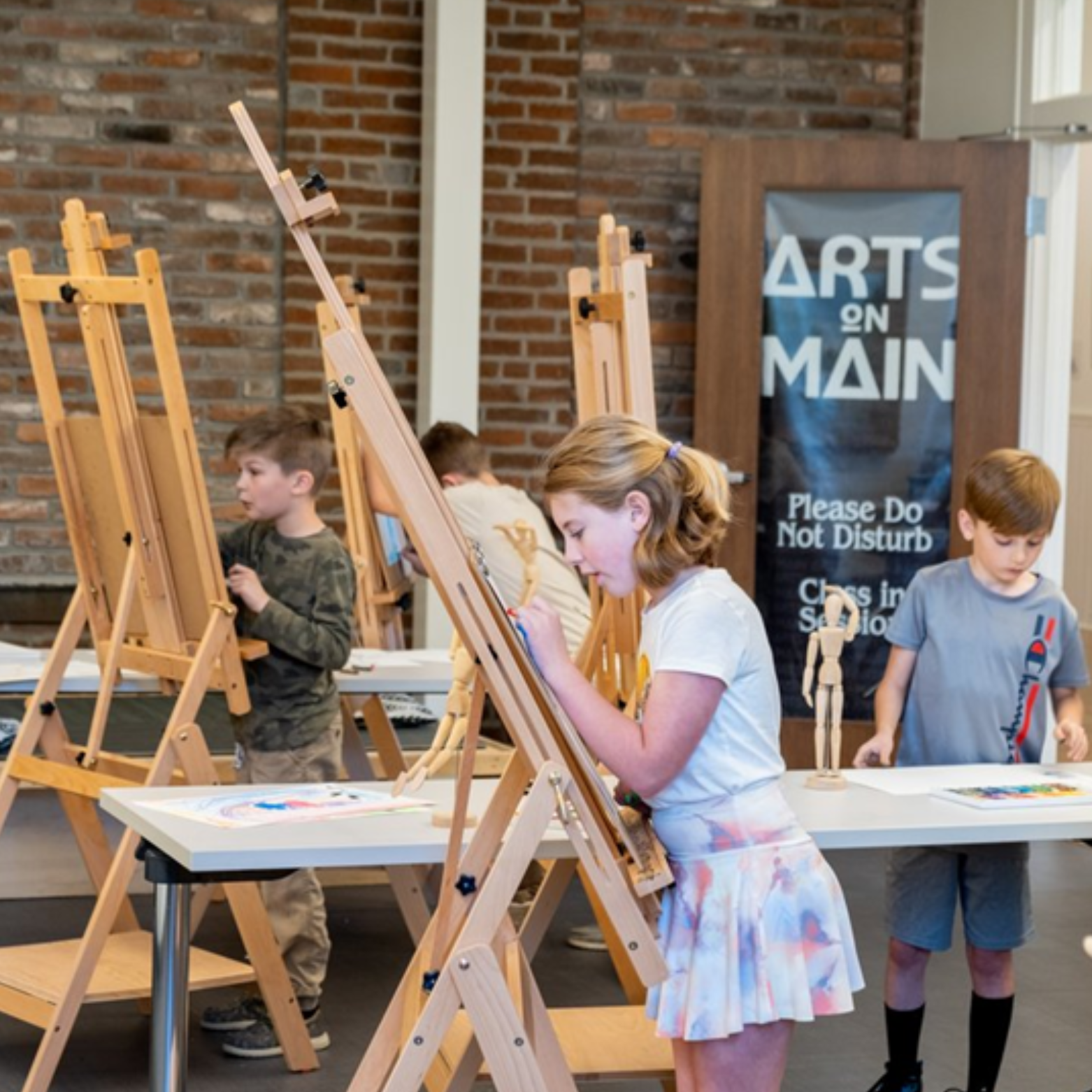 Homeschool art class ages 10-12 at Arts On Main