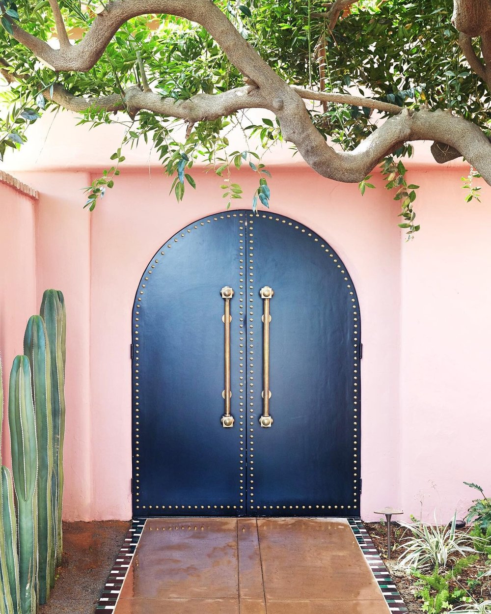 There&rsquo;s just something about a hotel drenched in pink, especially as we get closer to Valentine&rsquo;s Day. 🤍💗

If you&rsquo;re into design (like us) or history, the ros&eacute;-colored hotels on our list have a bit of both. Pink properties 