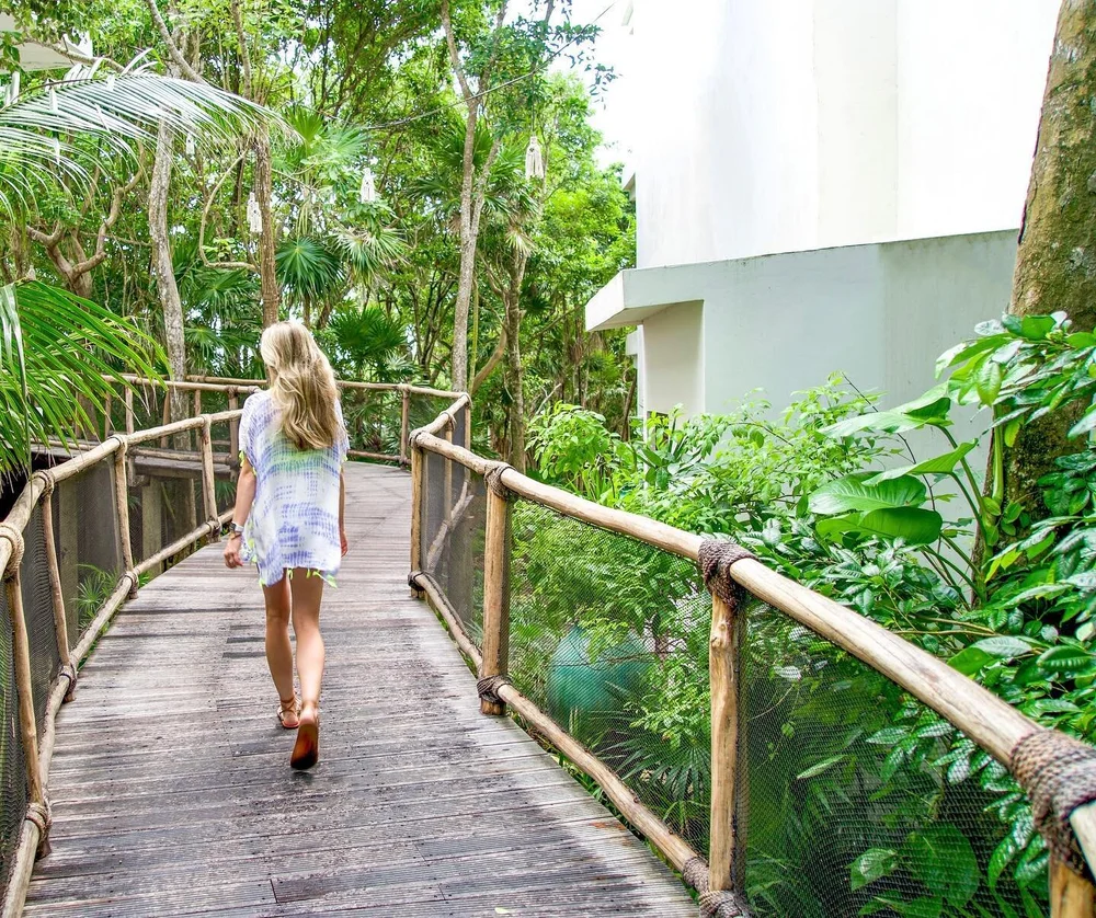 Many all inclusive resorts envoke visions of overcrowded buffets snd stalking beach chairs to snag open space. Until we discovered Palma&iuml;a House of A&iuml;A in the Riviera Maya&rsquo;s upscale Playacar district. 

This secluded sanctuary is holi