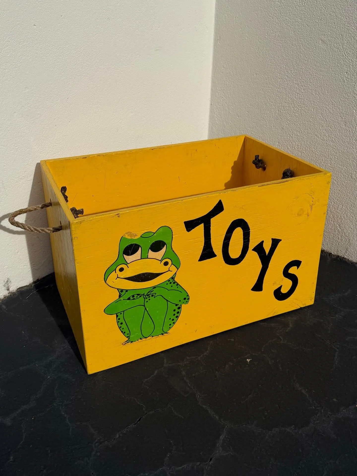 A few larger things for sale in my stories 🐸