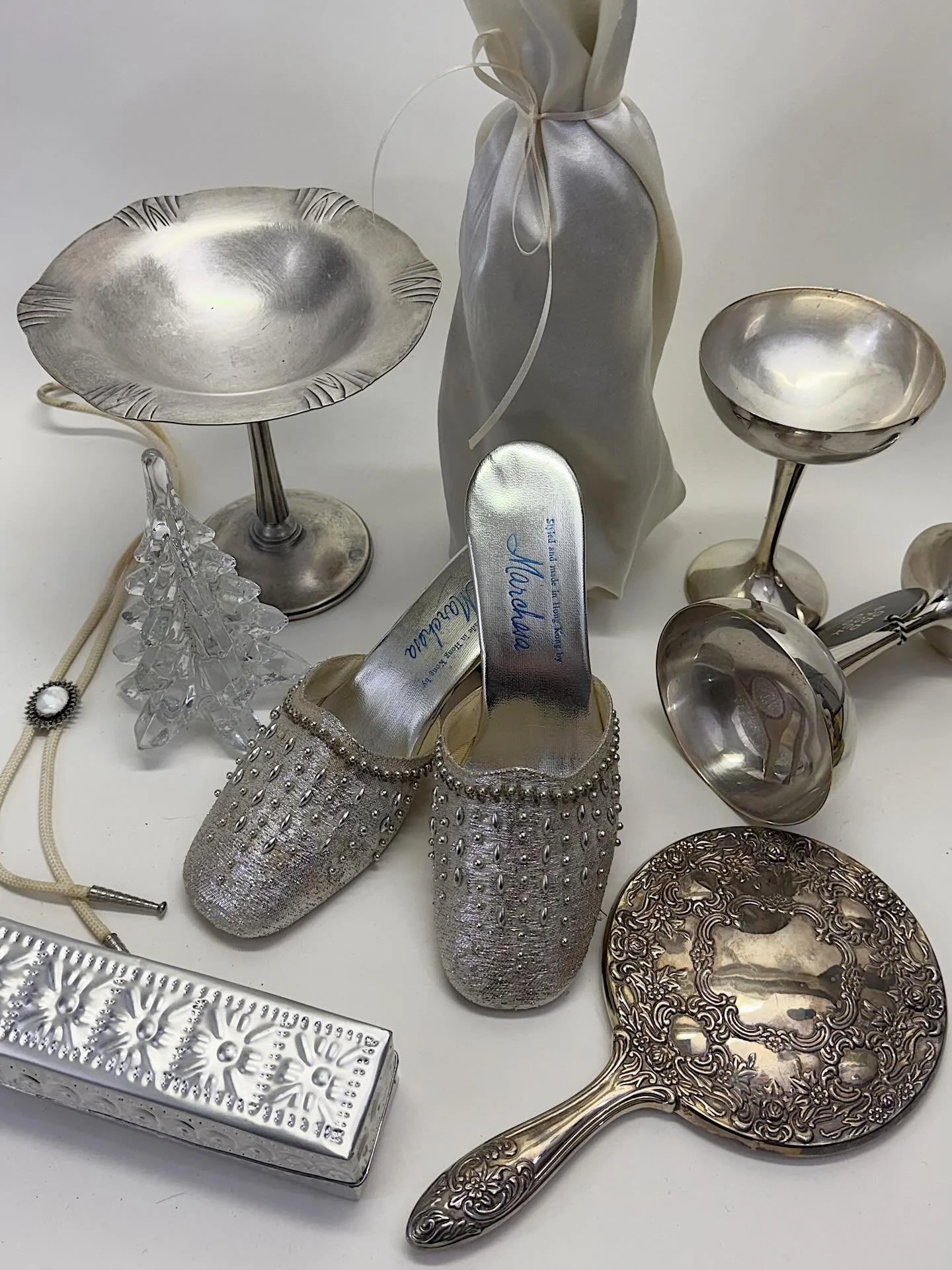 A holiday collection that&rsquo;s full of winter magic, sparkling silver, and beautiful timeless pieces perfect for gift giving.

Coming soon to @kingpigeoncinci winter market