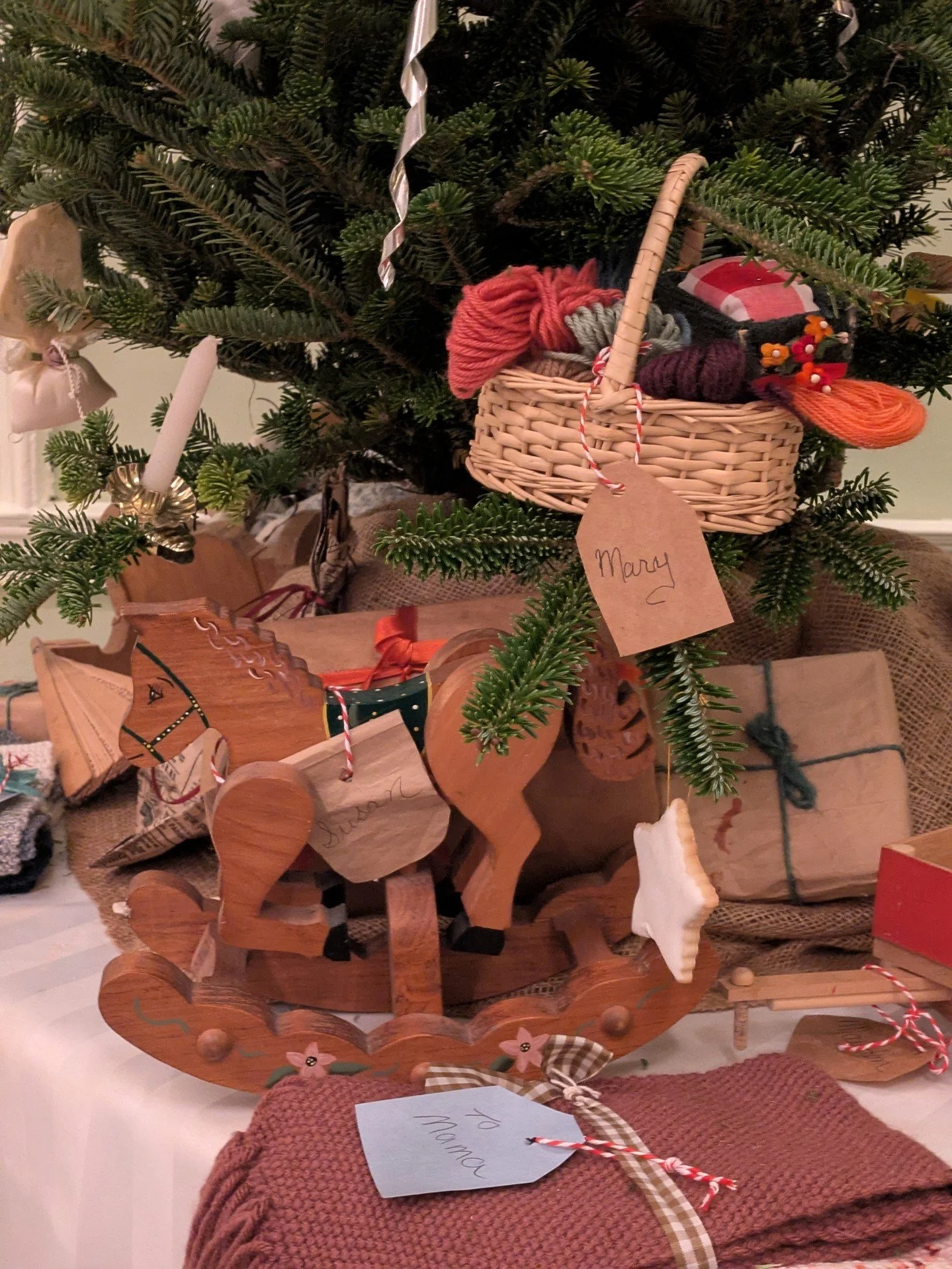 This Christmas Eve, give a special listen to A Christmas Memory by Truman Capote on The Open Door Podcast, read by the talented Jennifer Humeniuk. @jenouttacompton 

Click the link in our bio to listen along with your loved ones!