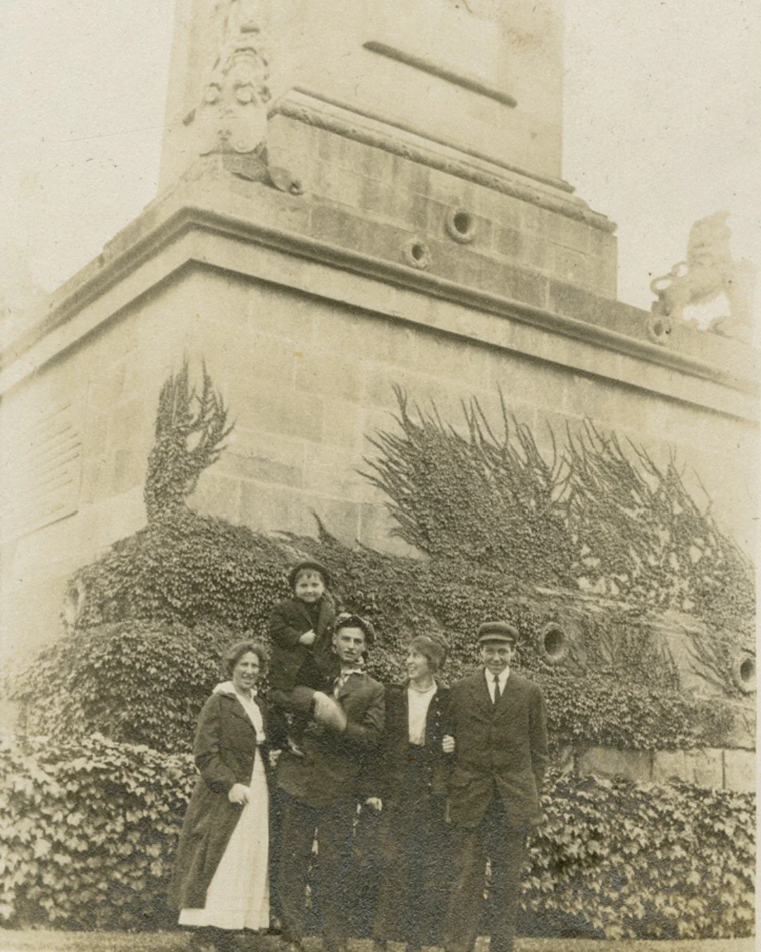 Show us Niagara through your eyes!

What makes Niagara feel like home? Share one photo that captures your favourite place, memory, or moment in our region&mdash;past or present.

Your image could become part of our travelling exhibit! 

Submit by Feb