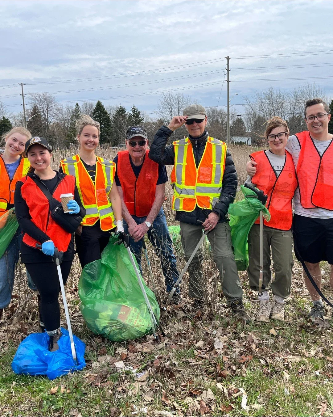 🌎Happy Earth Day♻️

For Earth Week our team and volunteers joined the Rotary Club of Fonthill and the Town of Pelham to give back to our green spaces!
@townofpelhamontario
@rotarycluboffonthill

Give this earth some love today, it's the only one we'