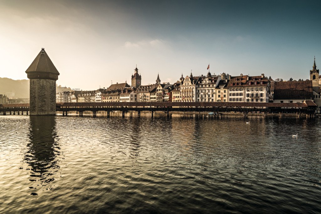 ST_3x2_Lucerne-Chapel-Bridge_31117.jpg